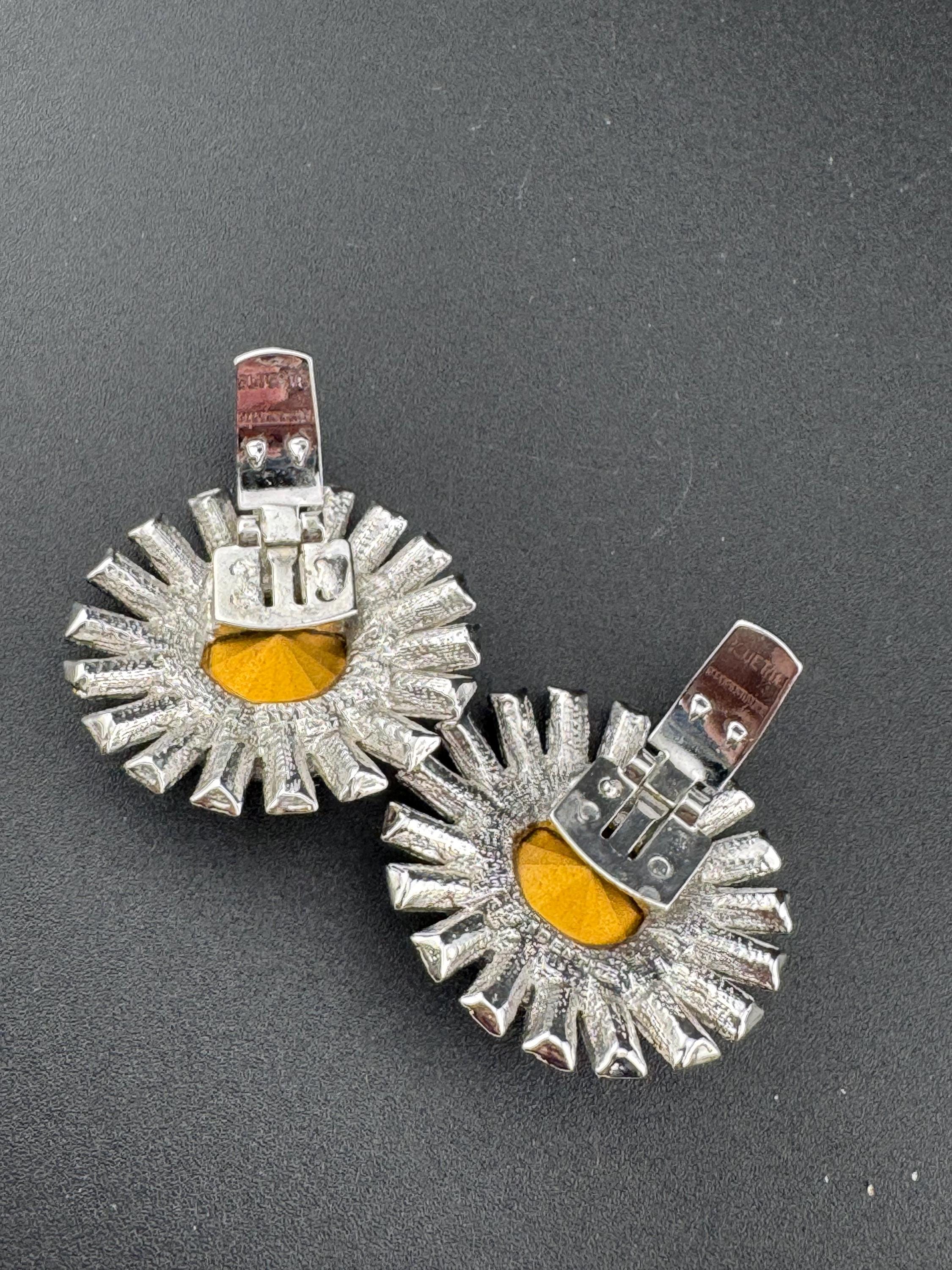 vintage Swarovski Rivoli Crystal rhinestone pair of silver tone shoe or dress clip clear Glass diamanté