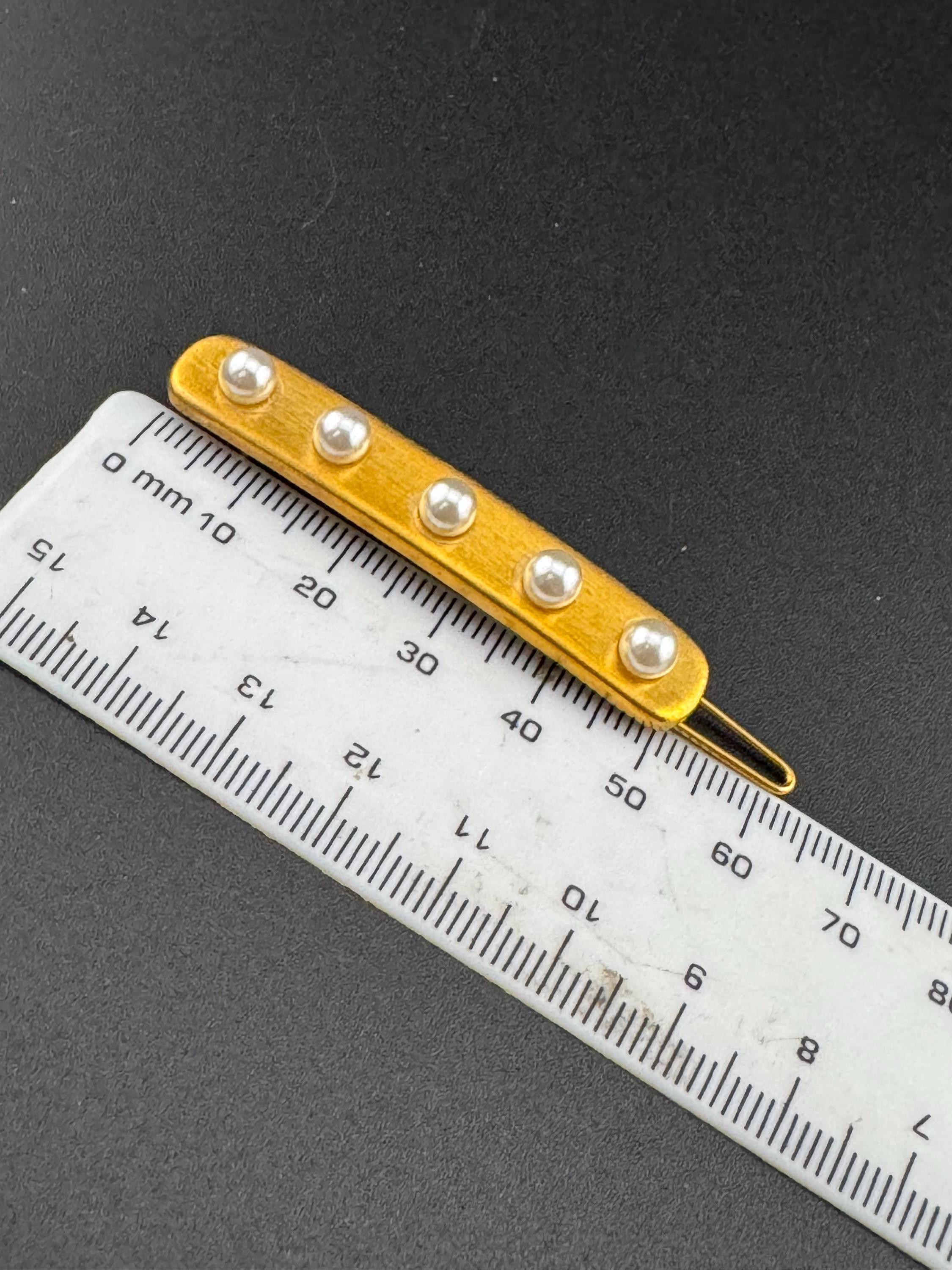 Pearl hair clip true vintage Matt gold tone old shop stock