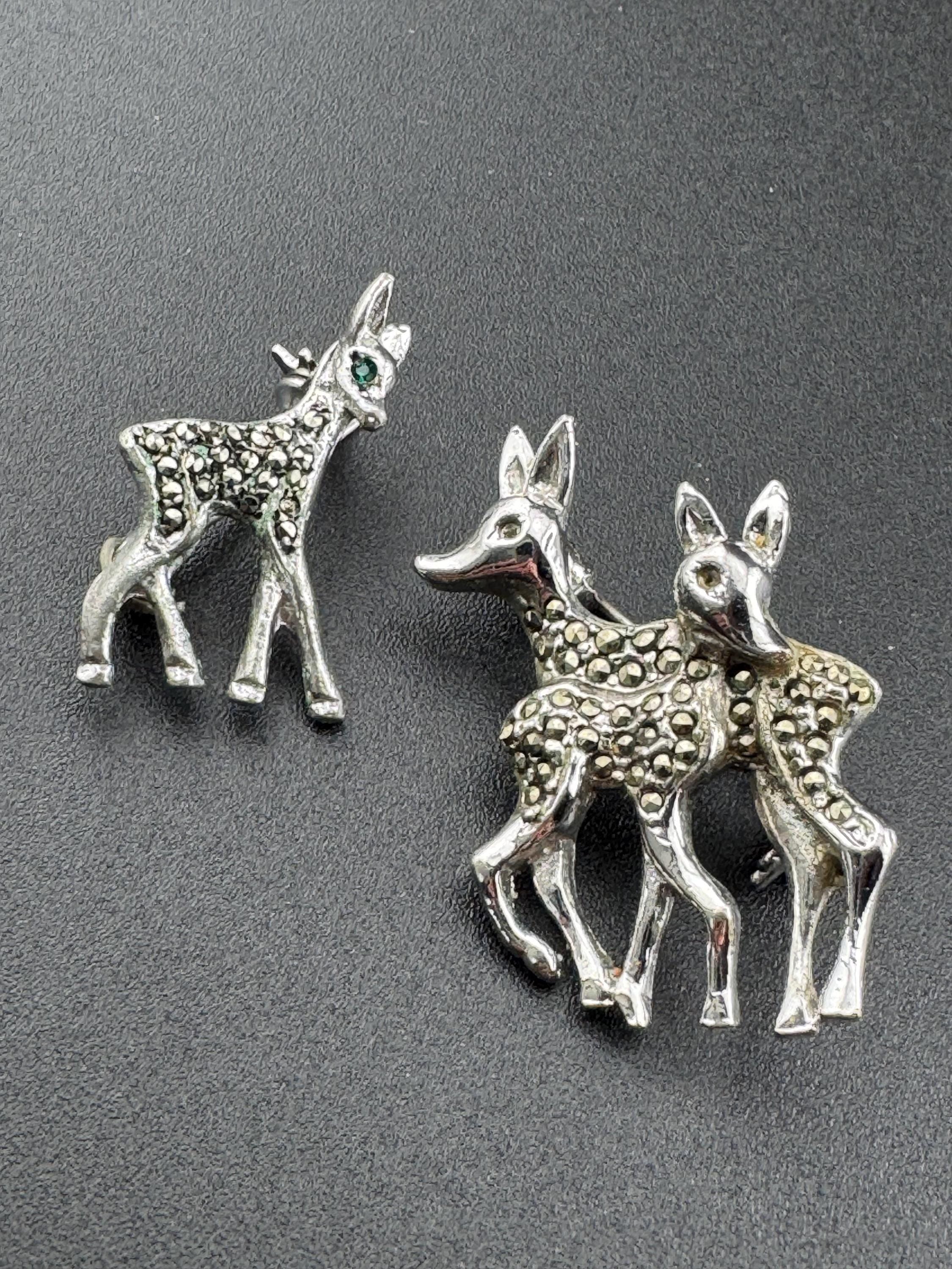 Two silver Marcasite brooches of a family of deers Vintage silver tone mid century