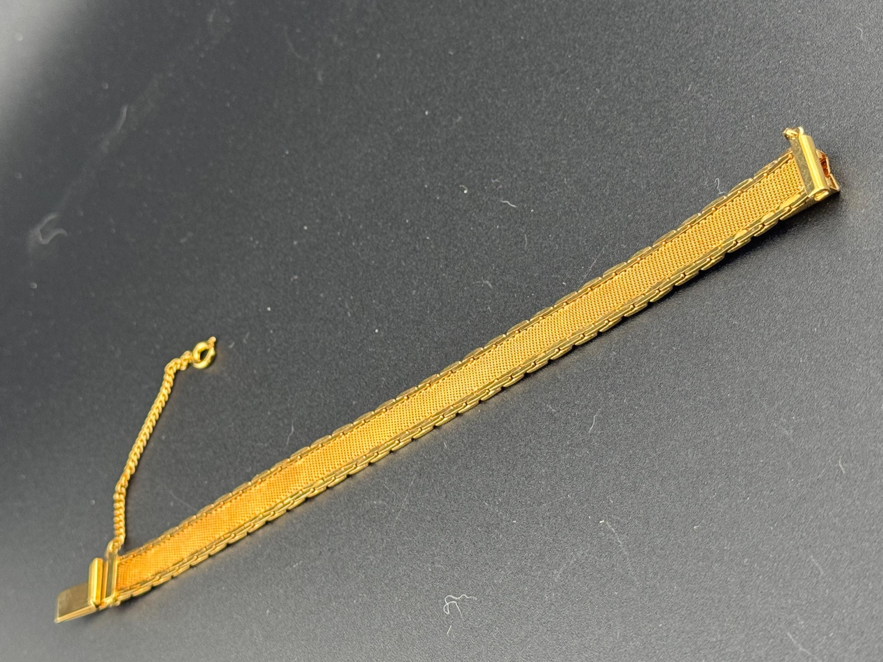 True Vintage pristine antique tone gold plated wide mesh flat link bangle bracelet 18.5 x 12mm old shop stock