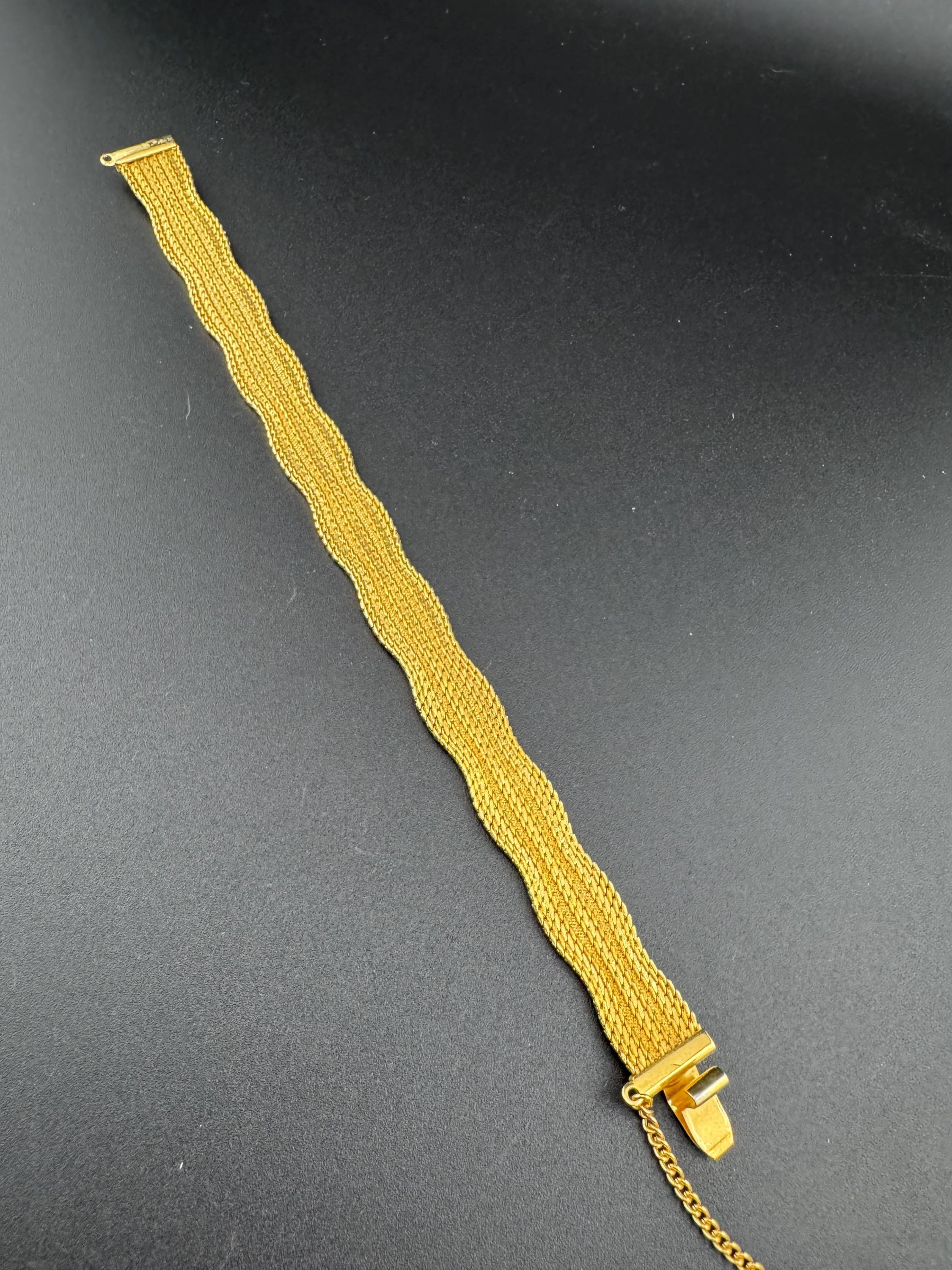 Vintage gold plated modernist slim flat textured scalloped mesh bangle bracelet 19cm x 12mm