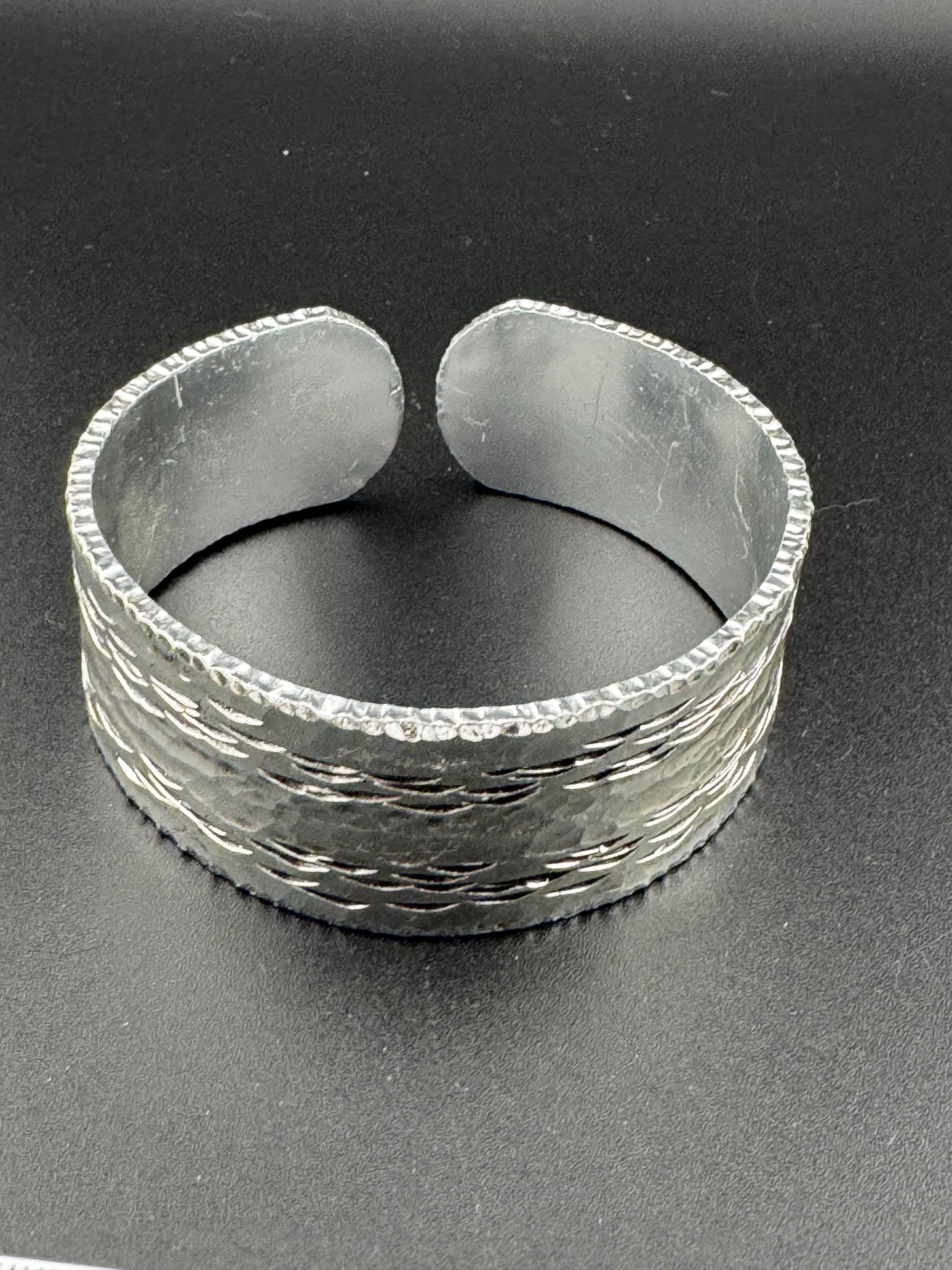 Super Vintage 1970s 2.75cm wide silver-tone  brutalist textured open cuff Bangle bracelet lightweight