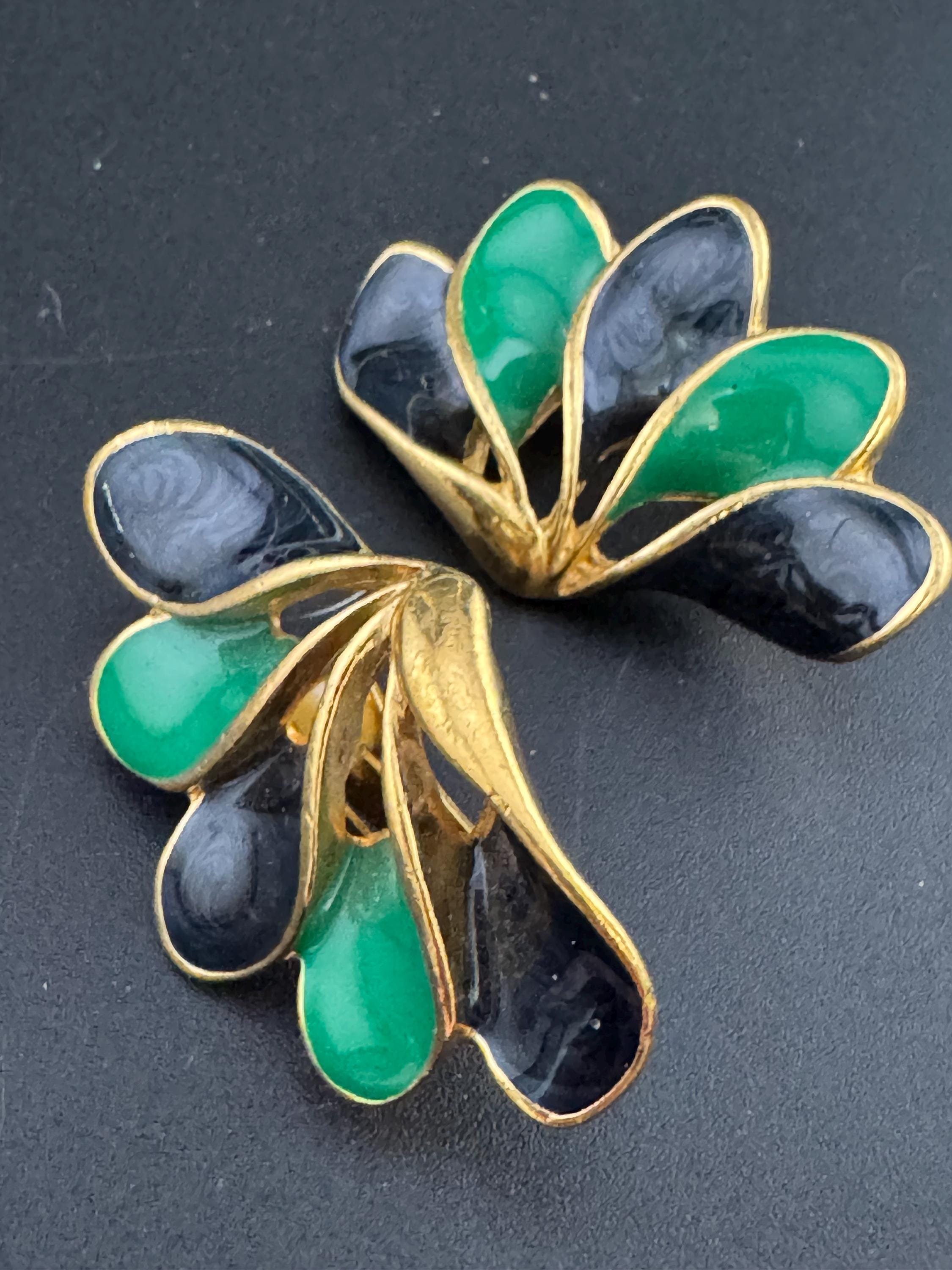 Vintage gold tone oversized green and navy blue enamel fan clip on earrings