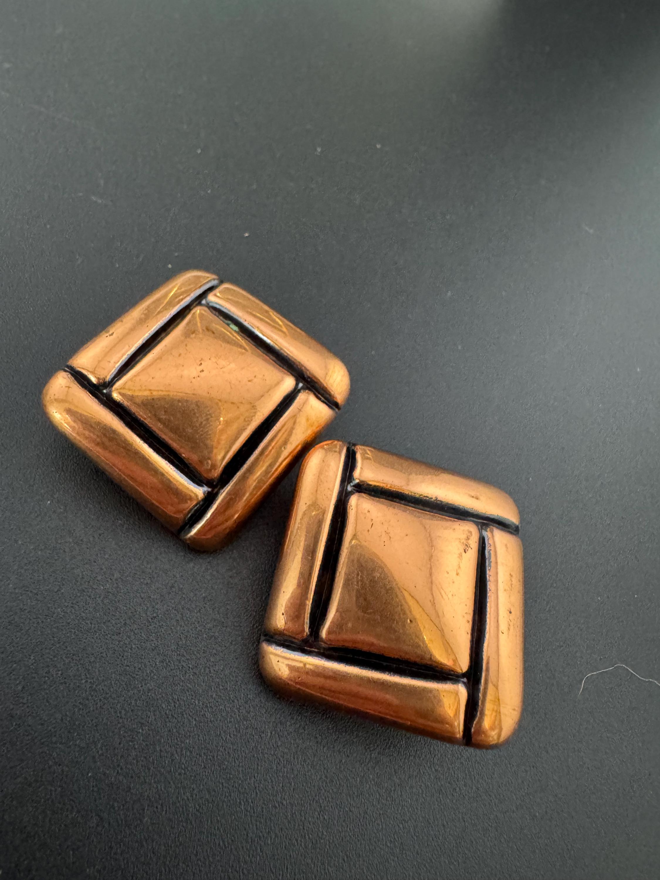 Vintage oversized copper tone 2.5cm puffy square modernist clip on earrings 1970s