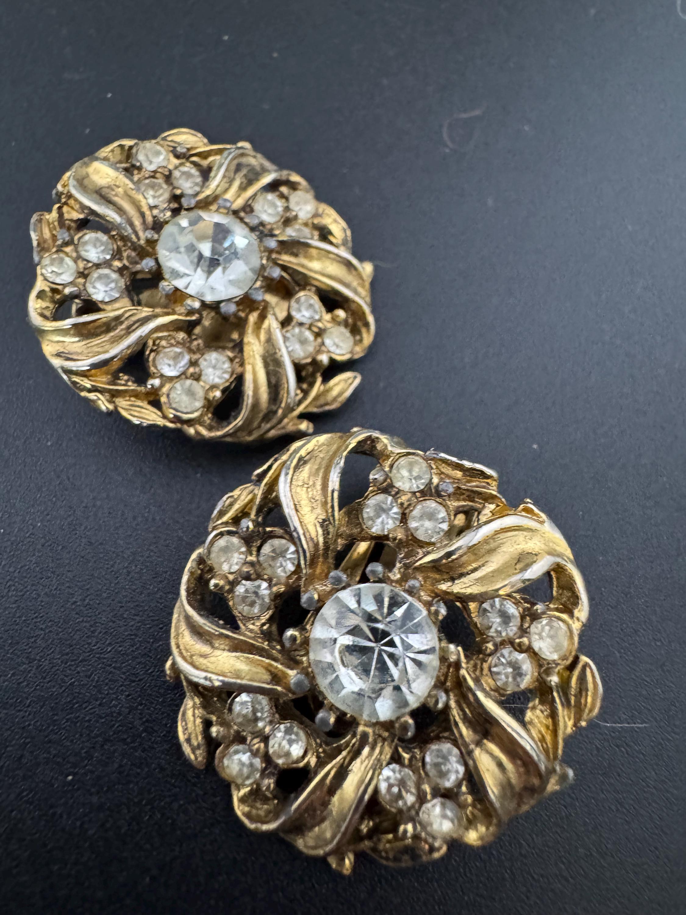2.75cm antiqued dark gold tone filigree cut out work round diamanté crystal clip on earrings vintage