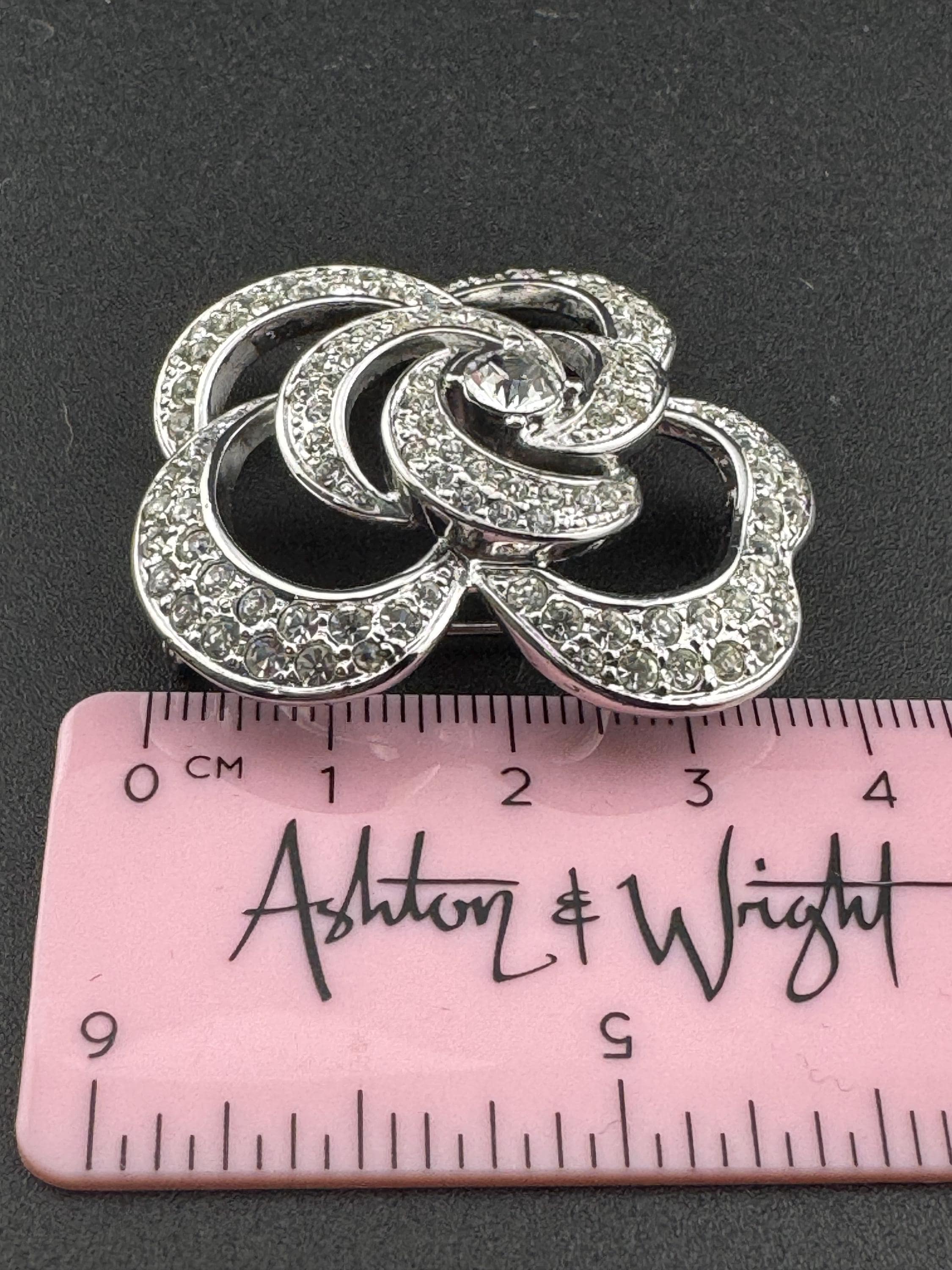 Signed CIRO Vintage clear rhinestone paste diamanté silver tone large floral flower brooch