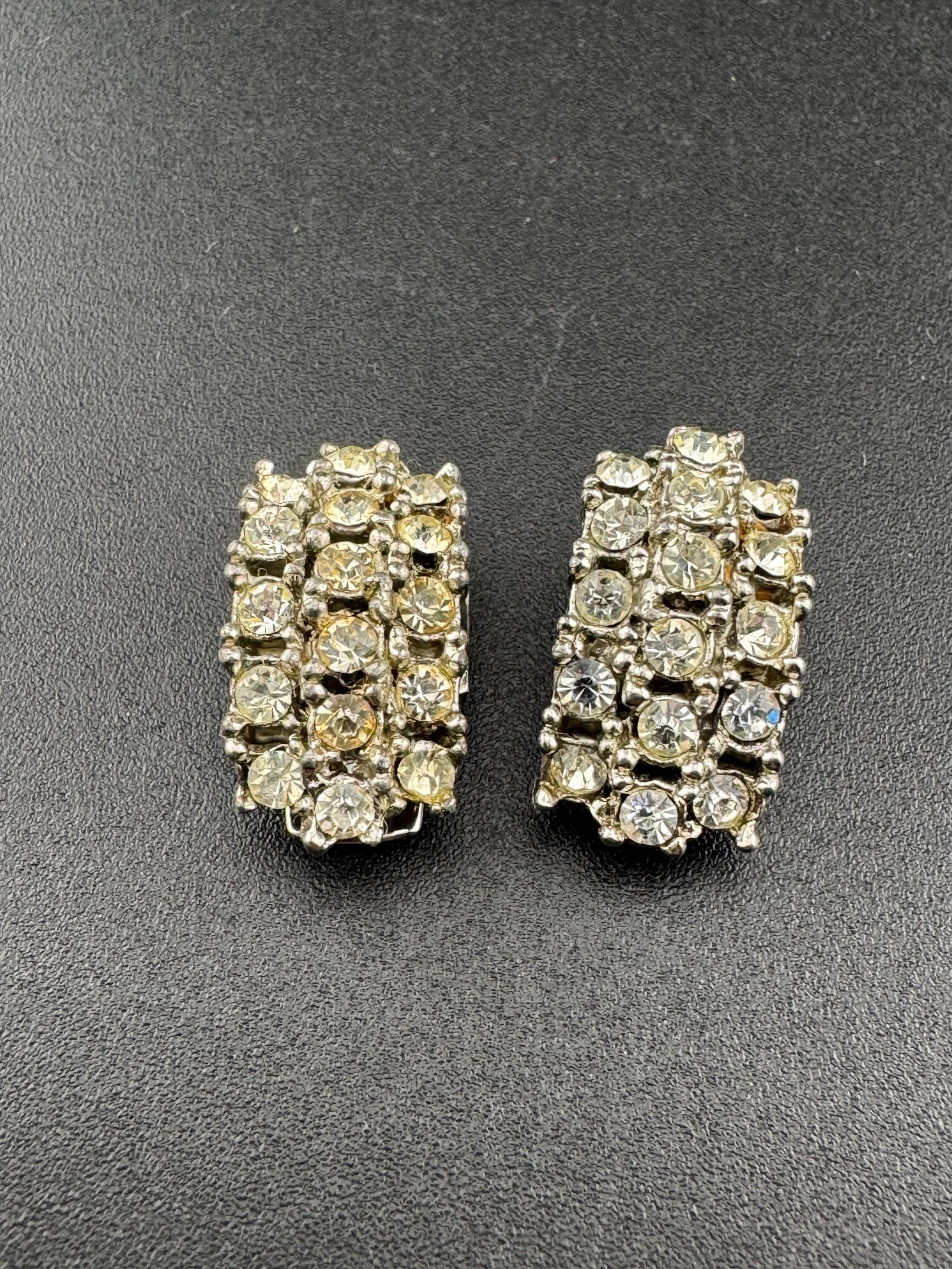 Small dainty signed BLUETTE Made in France Pair of small Diamanté shoe clips French Art Deco Style can be used for dresses too