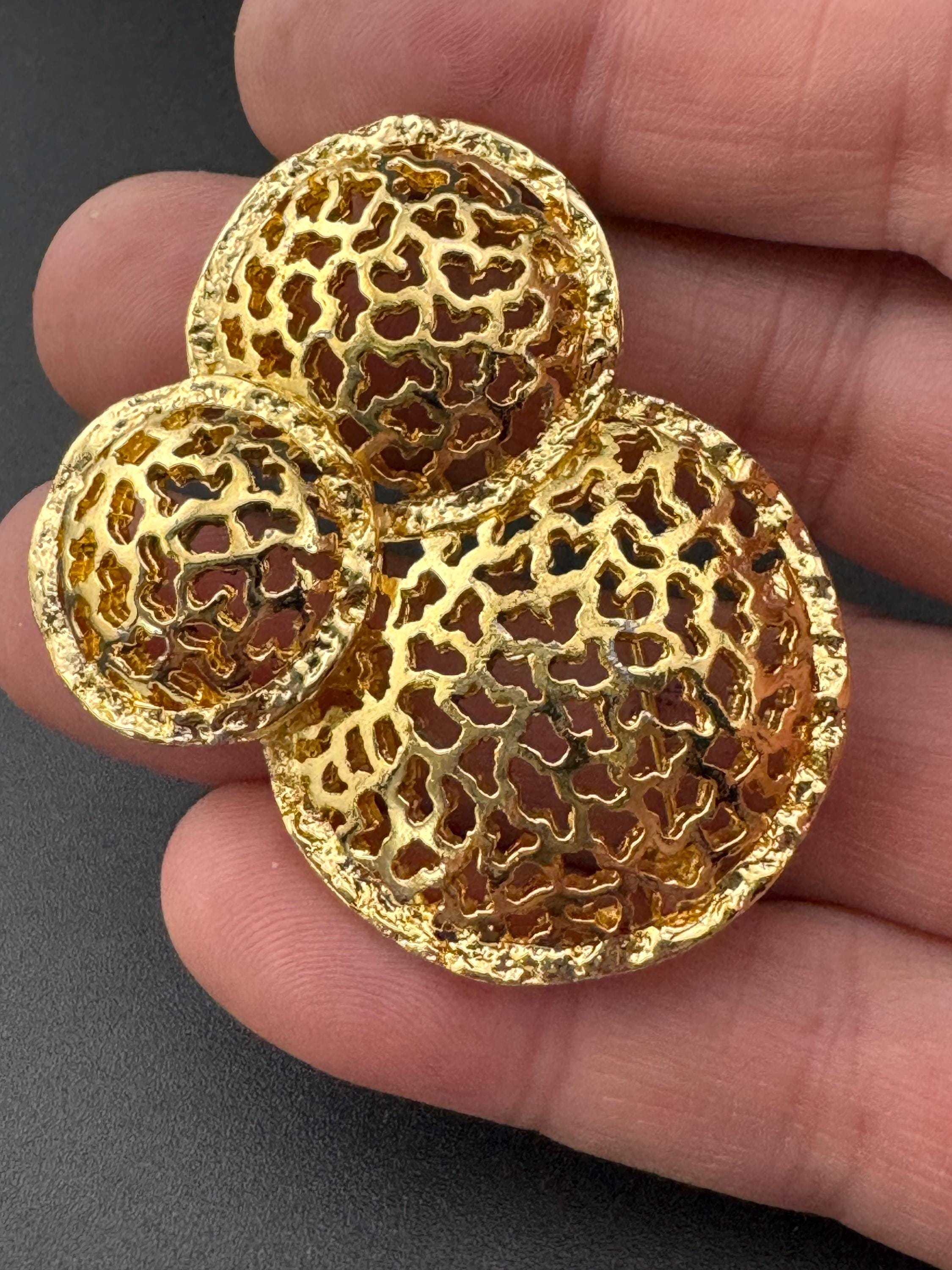 Oversized vintage modernist gold plated abstract brutalist discs brooch