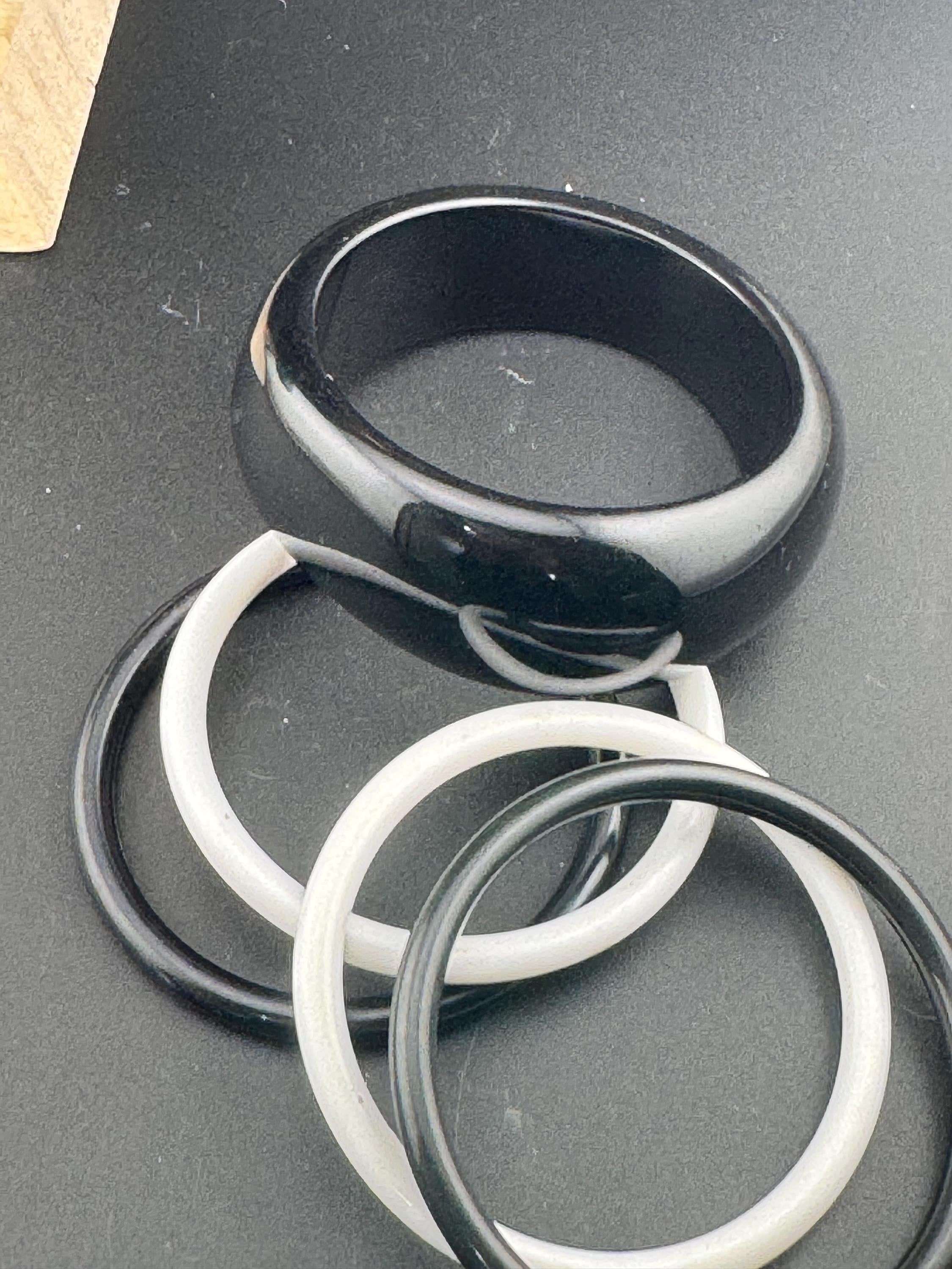 Vintage stack of black and white Chunky stylish plastic bangles retro acrylic bracelets