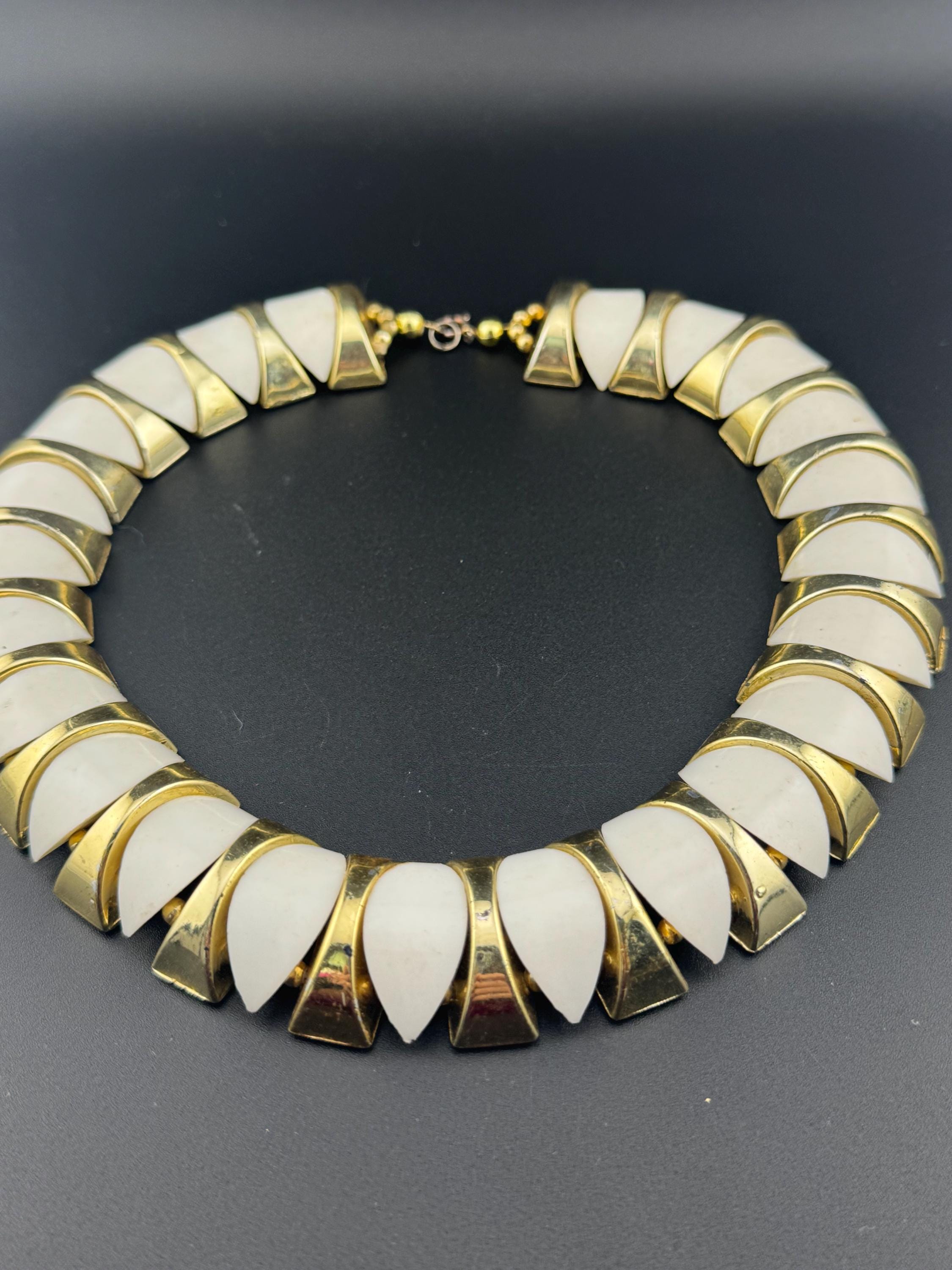 Huge oversized Vintage white plastic gold tone beaded chunky choker collar necklace 48cm
