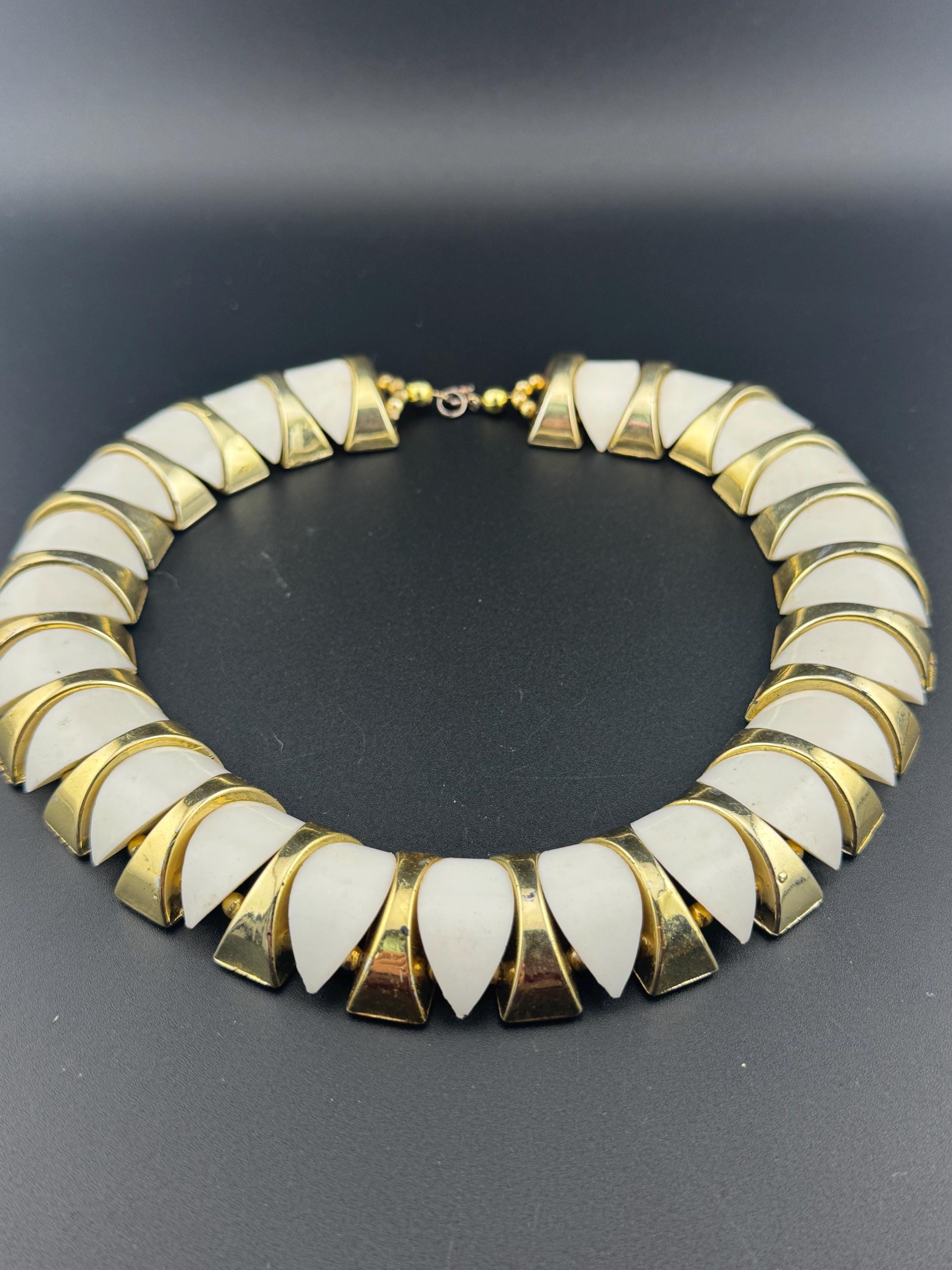 Huge oversized Vintage white plastic gold tone beaded chunky choker collar necklace 48cm