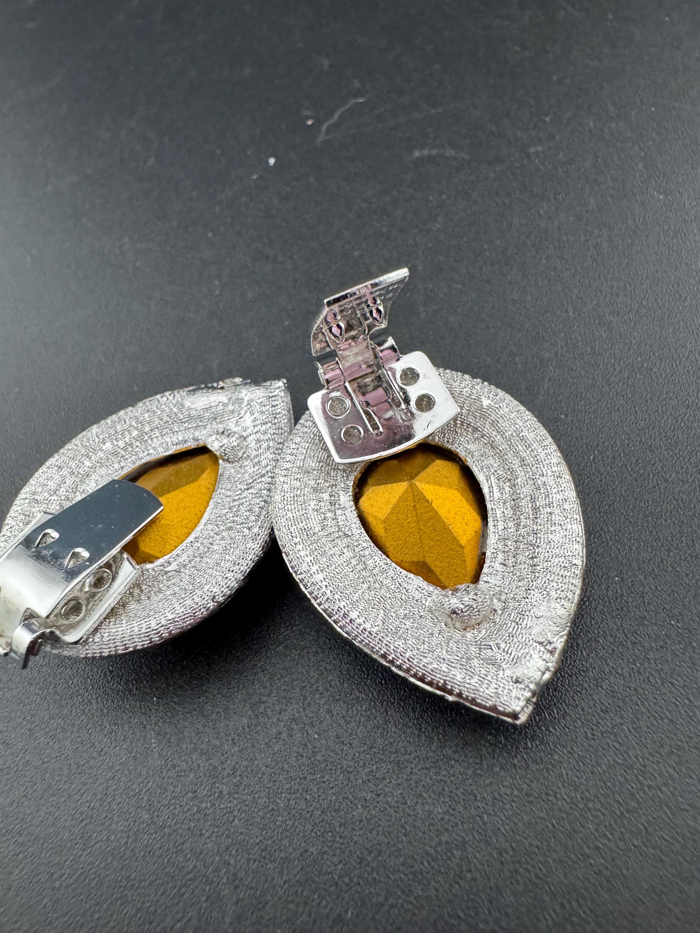French Bluette Pair of vintage teardrop shoe Clips made with vintage clear Swarovski Crystal, Art Deco Style