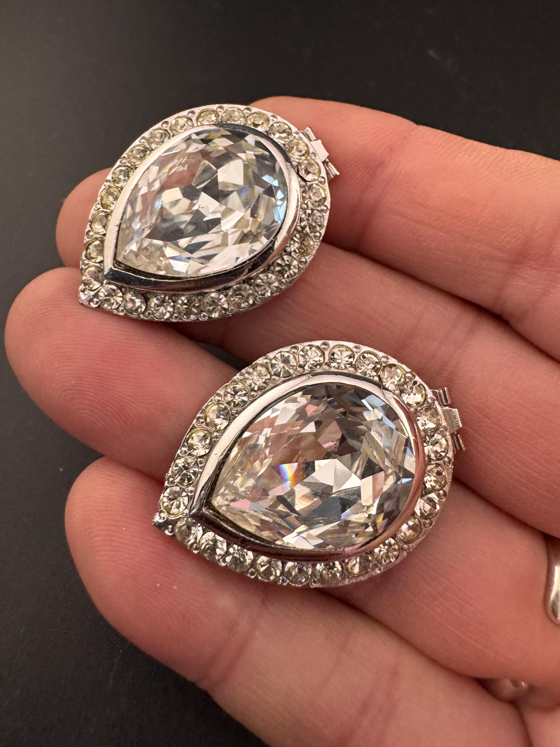 French Bluette Pair of vintage teardrop shoe Clips made with vintage clear Swarovski Crystal, Art Deco Style