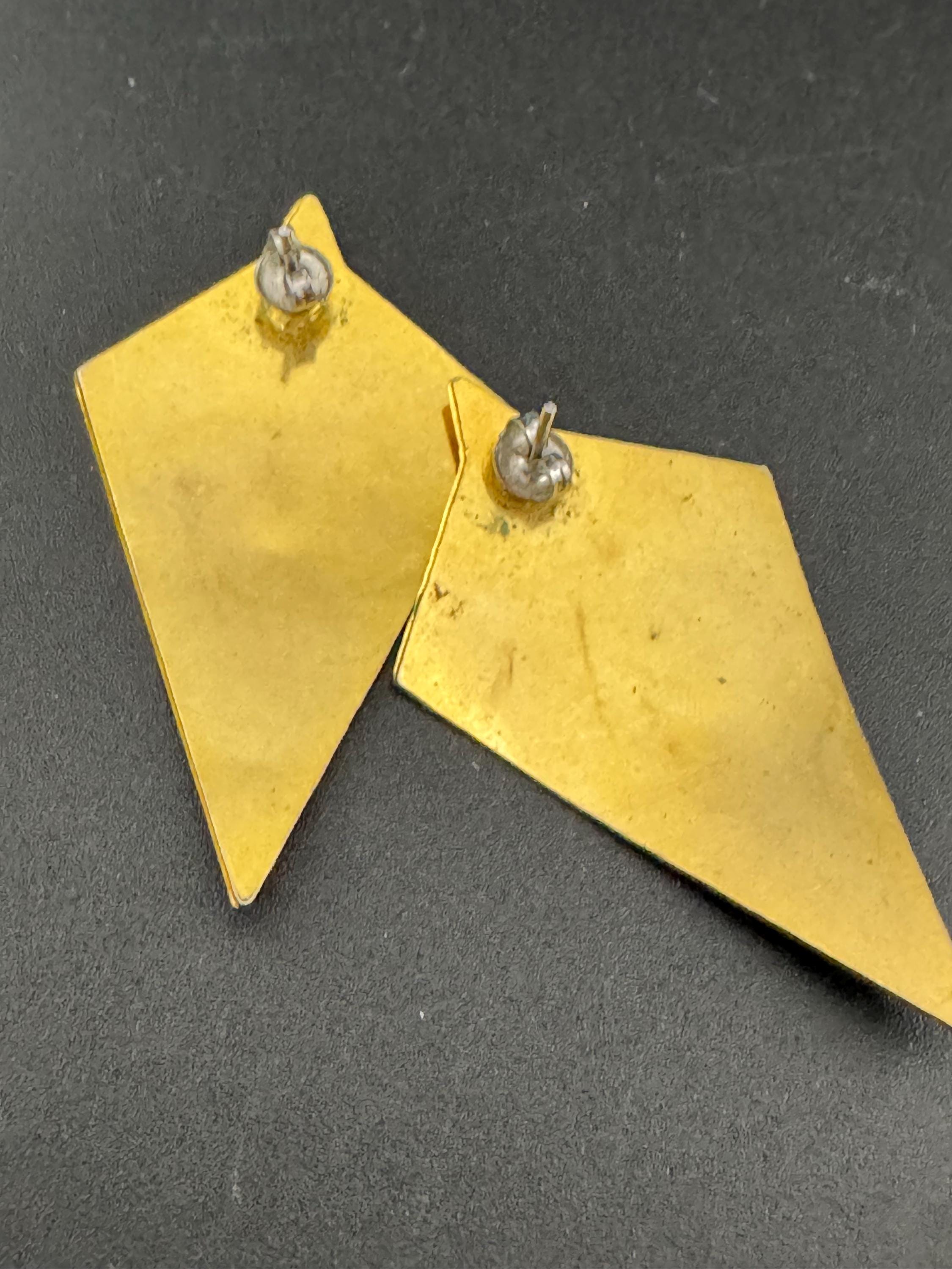 Vintage 1980s cream and green enamel teardrop door knocker earrings for pierced ears, gold tone
