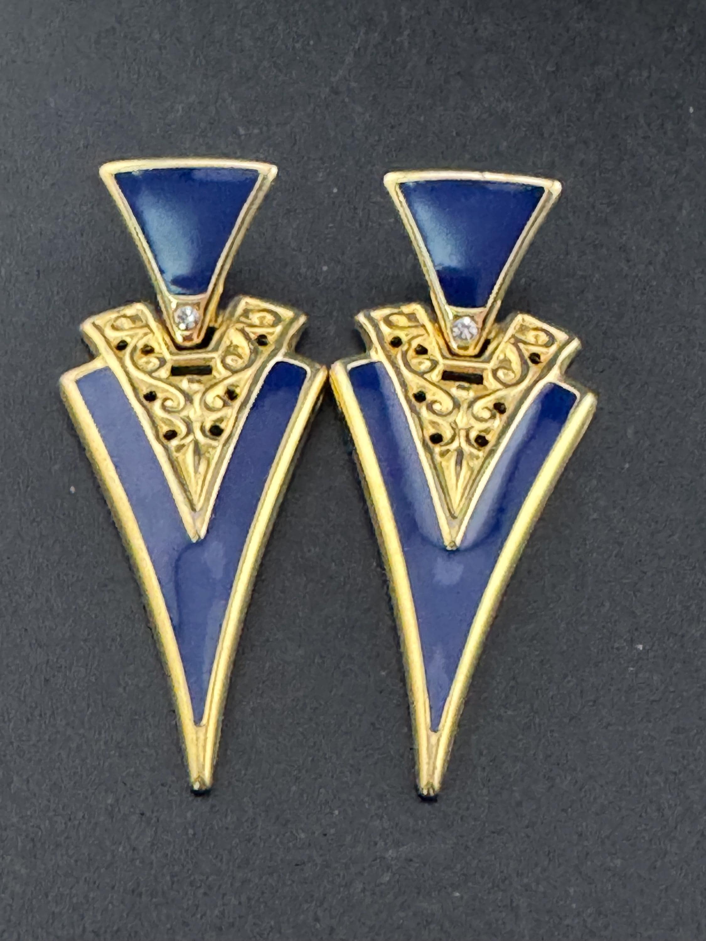 Vintage 1980s dark navy blue enamel teardrop door knocker earrings for pierced ears, gold tone