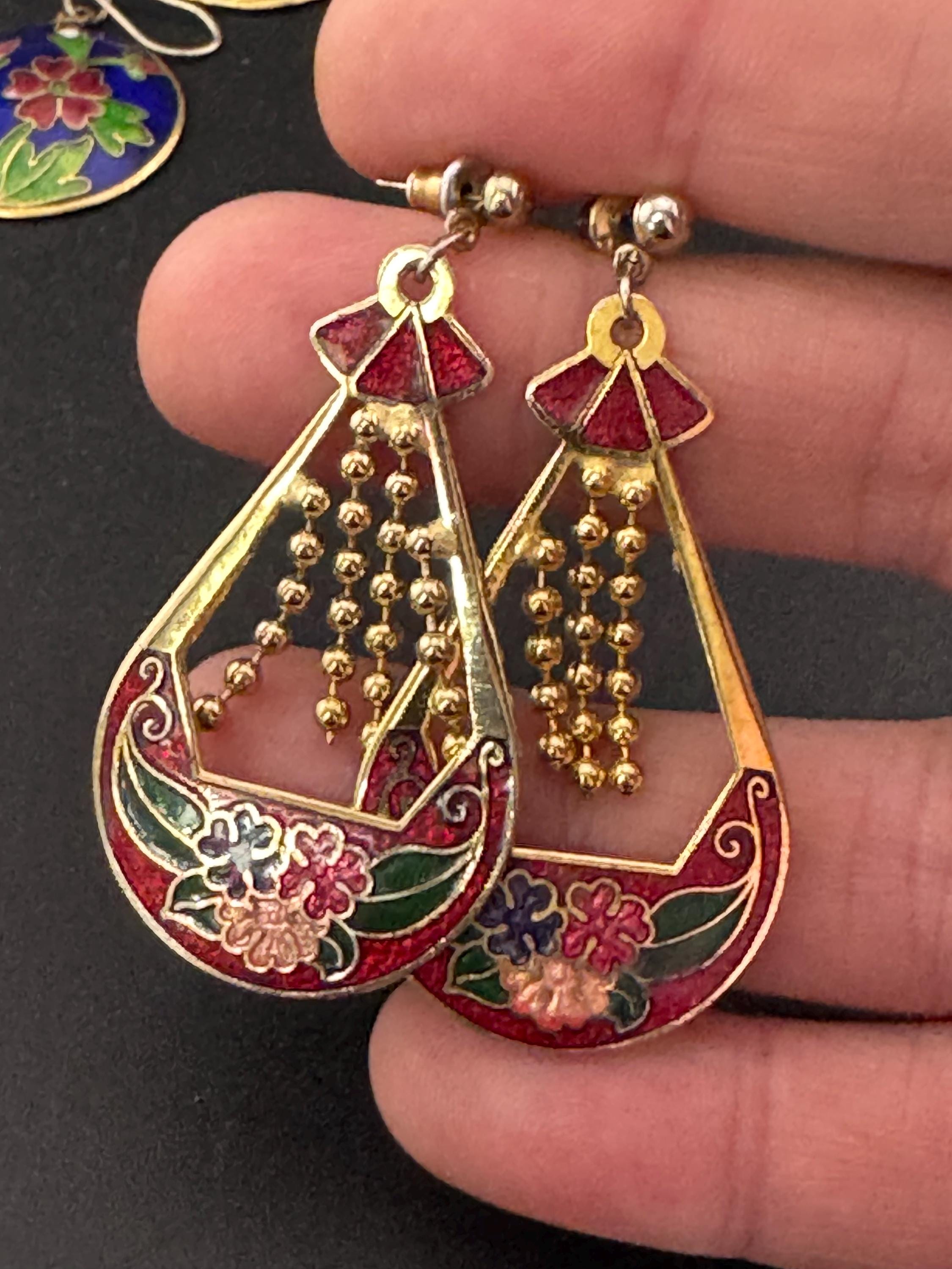 Vintage large Cloisonné Enamel Red green Floral teardrop dangly drop earrings with gold tone ball beads for pierced ears