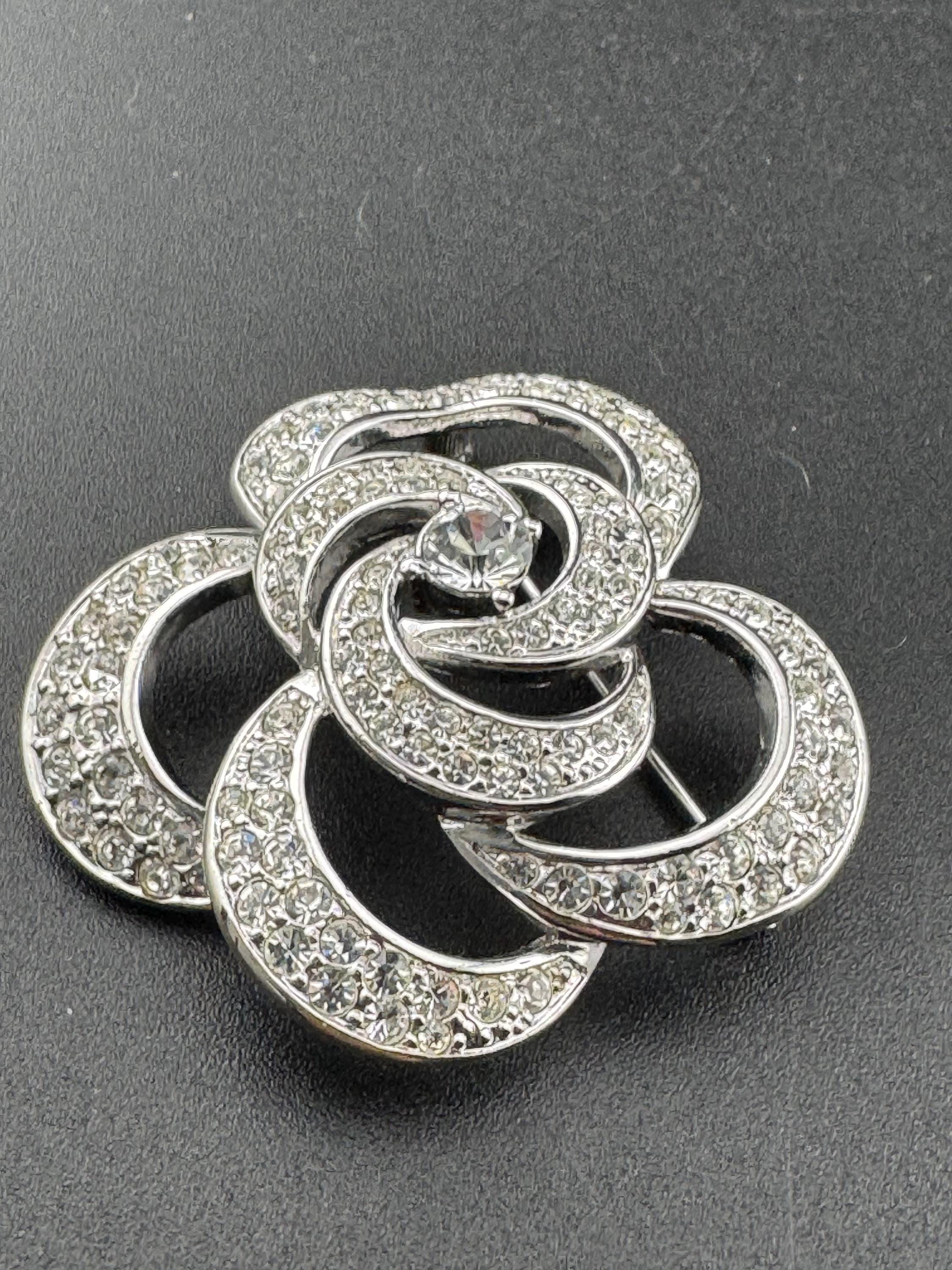 Signed CIRO Vintage clear rhinestone paste diamanté silver tone large floral flower brooch