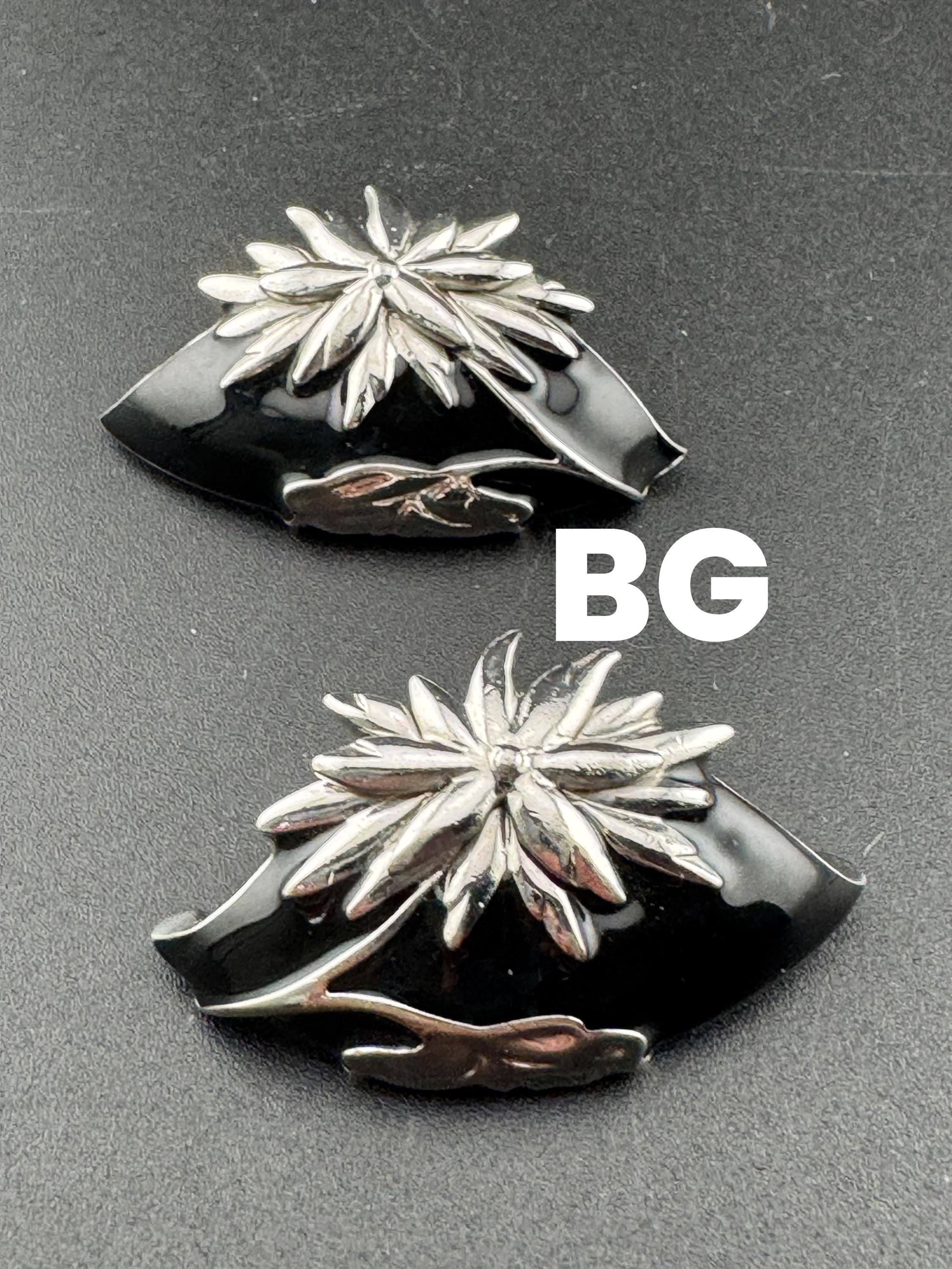 Signed BG Bergdorf Goodman Vintage black enamel oversized floral stud earrings, silver tone for pierced ears
