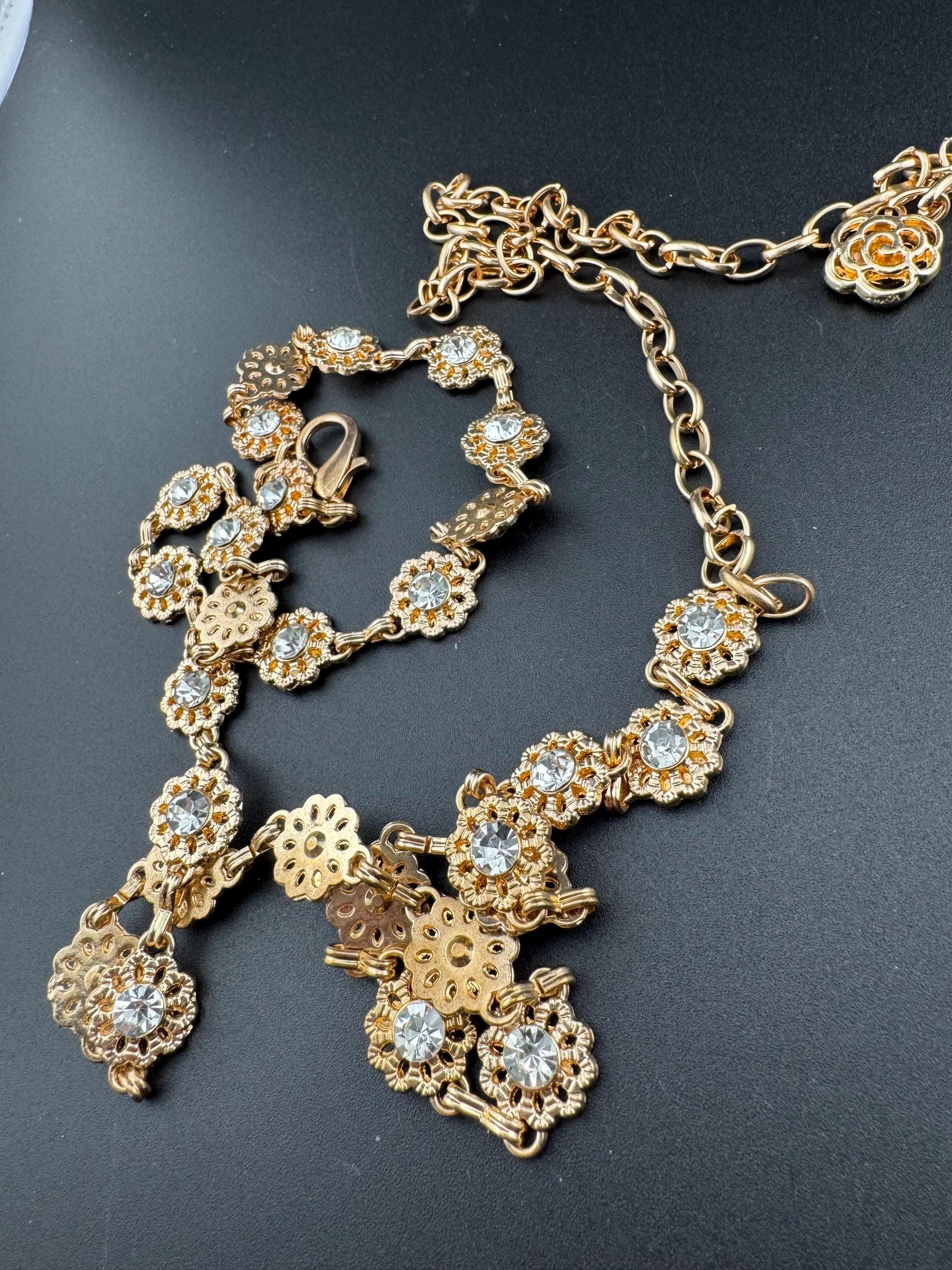 90cm usable length  Retro Ladies faux pearl gold tone beaded fashion chain belt