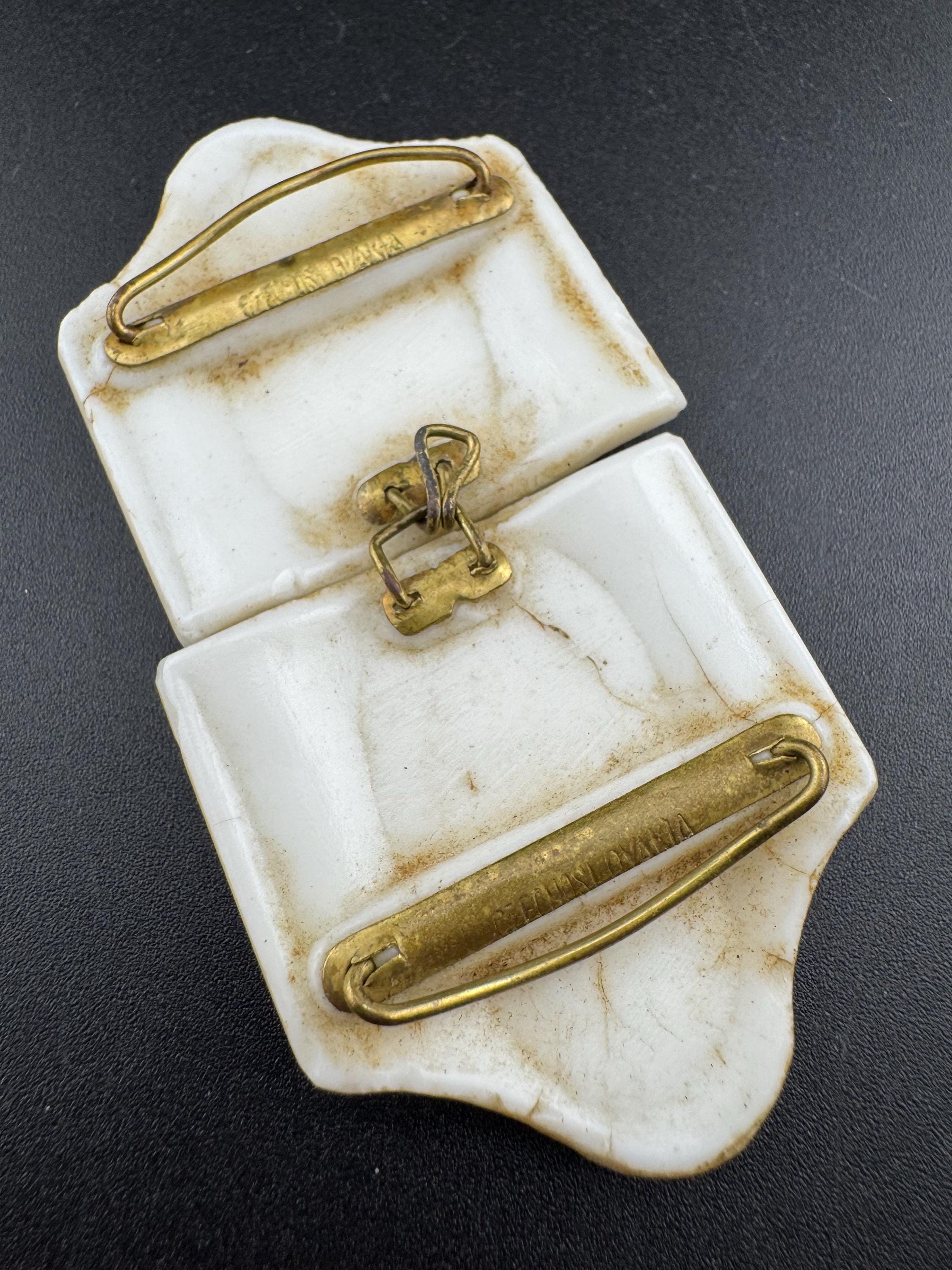 Antique 2 part Czech white and silver wavy ribbed stylish Glass Belt Buckle art deco