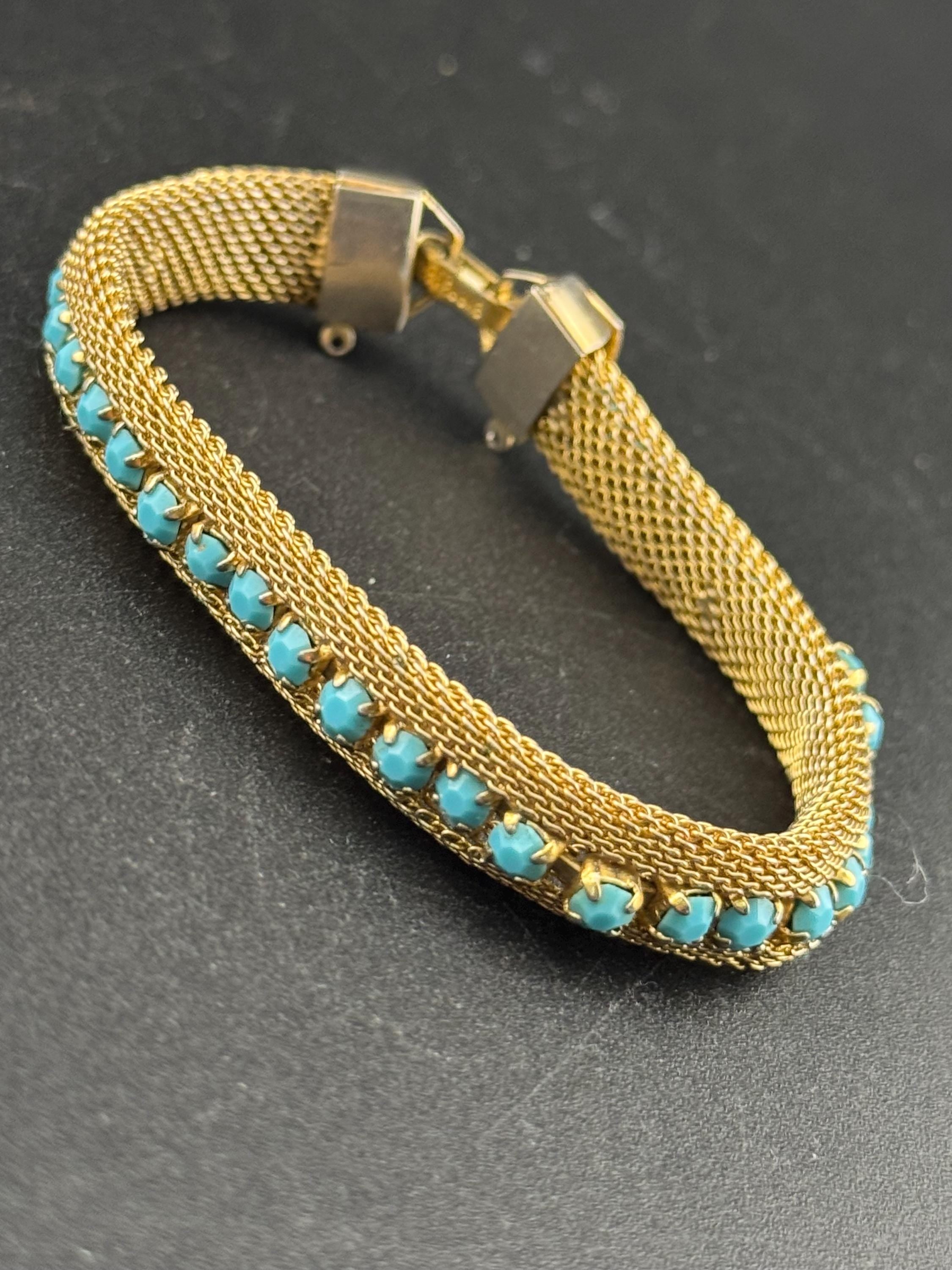 Vintage articulated flat link mesh gold bracelet with turquoise blue paste