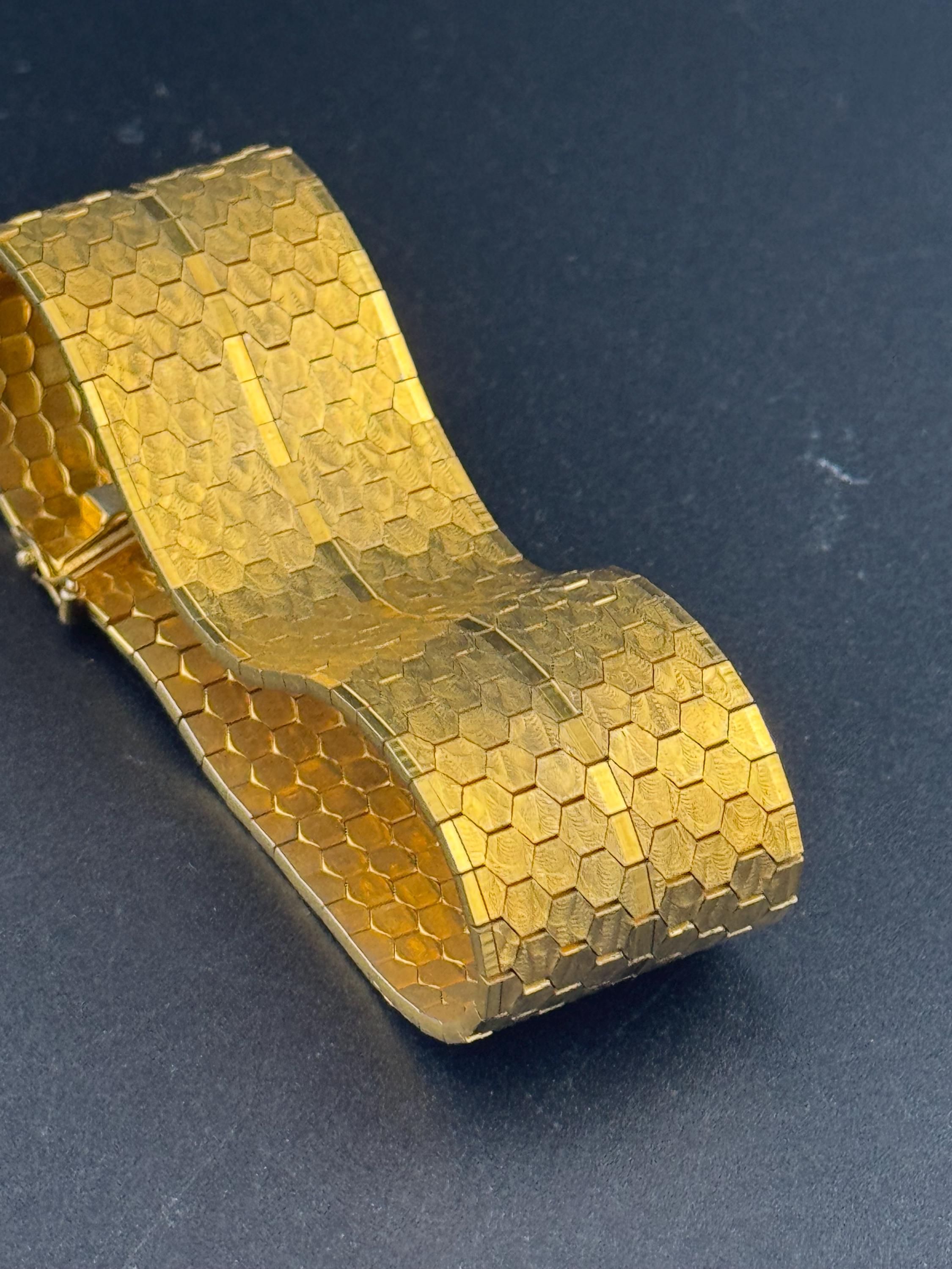 1970s articulated flat 18k gold plated cuff wrap bracelet 20cm long x 28mm wide Italian style