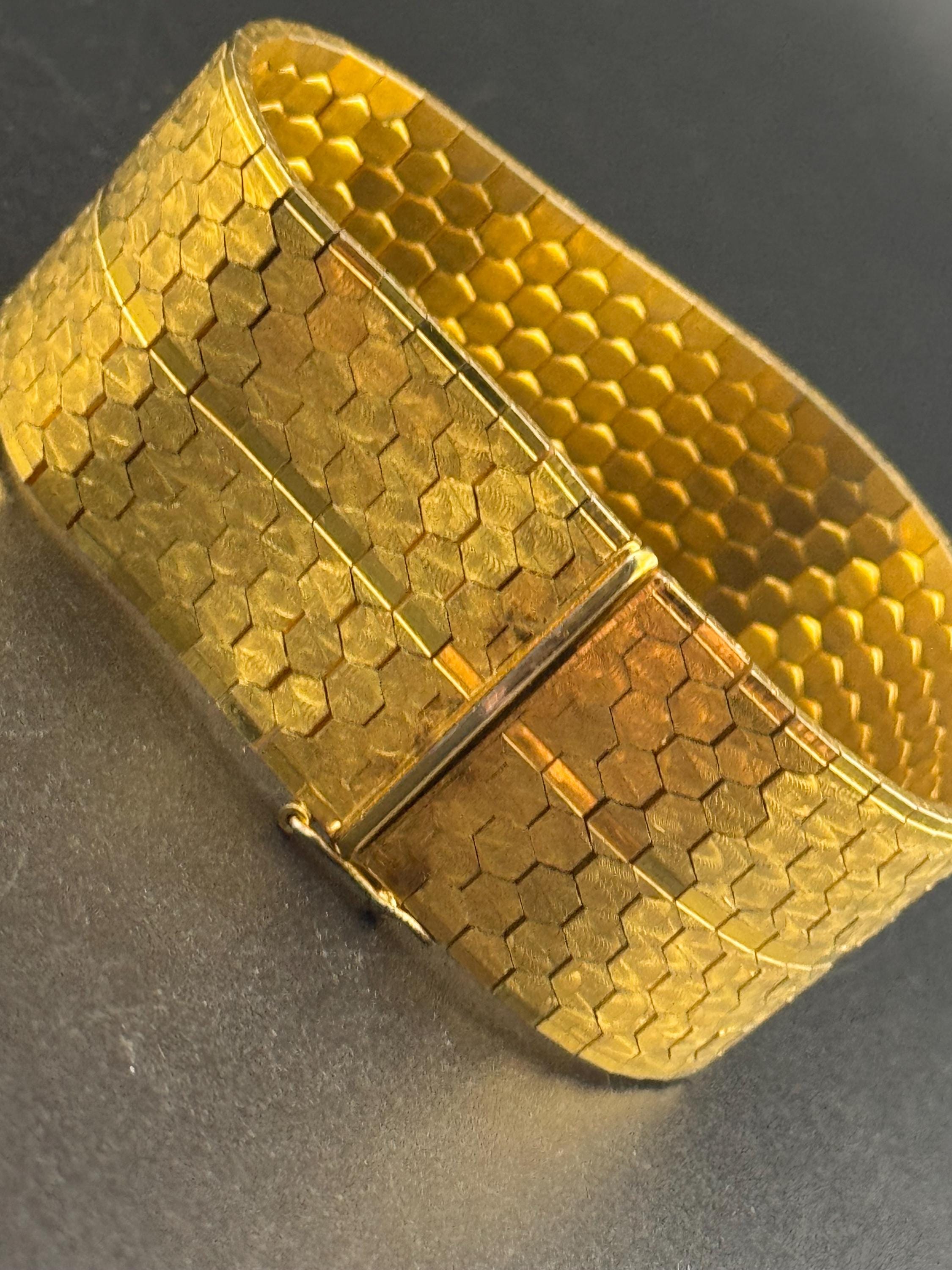 1970s articulated flat 18k gold plated cuff wrap bracelet 20cm long x 28mm wide Italian style