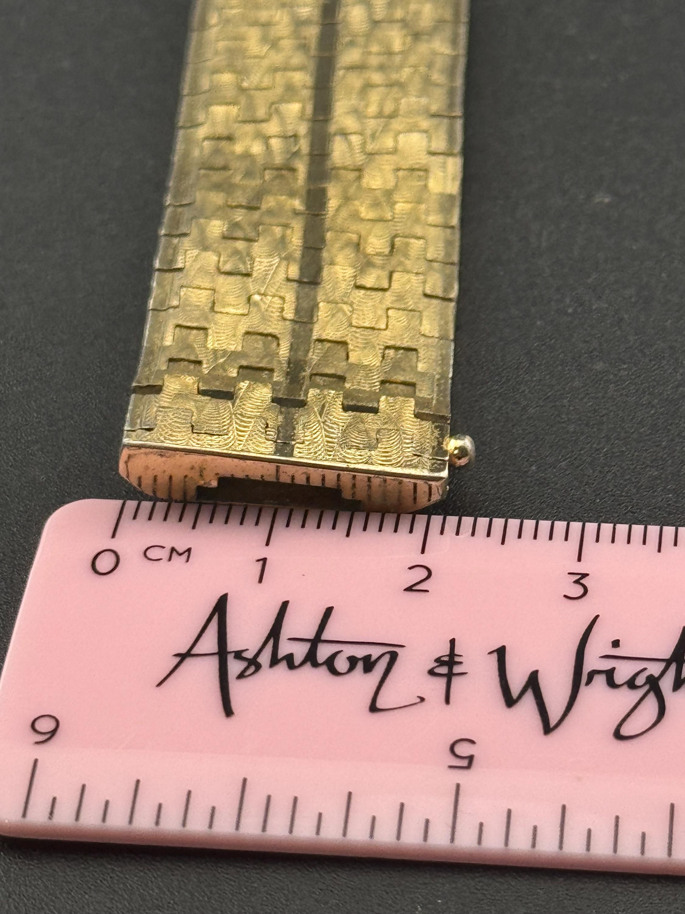 1970s Italian articulated flat textured modernist chanpagne 18k gold plated cuff wrap articulated bracelet 20 cm long x  21mm wide