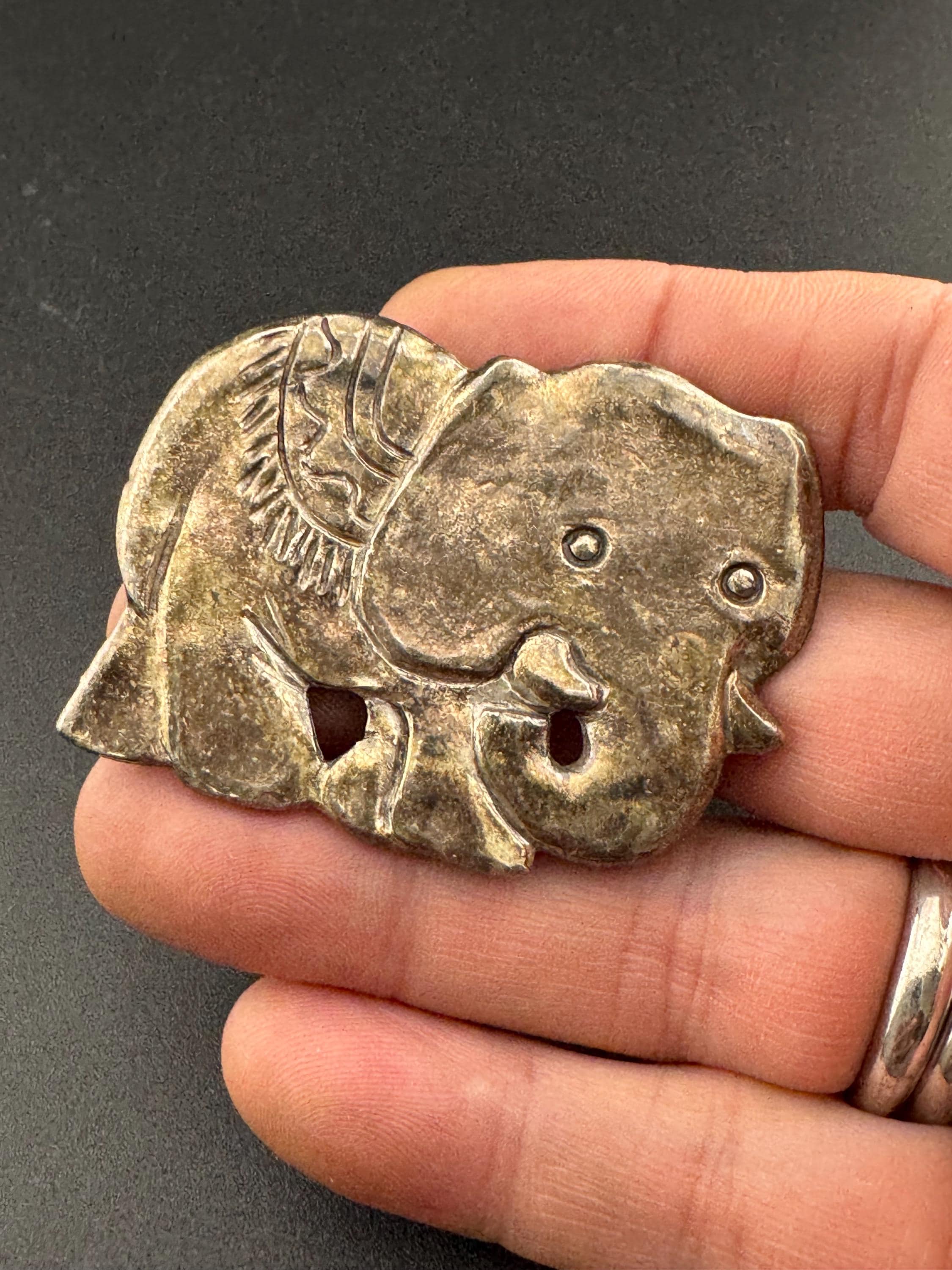 Vintage Paris Jacky de G designer silver elephant pendant necklace