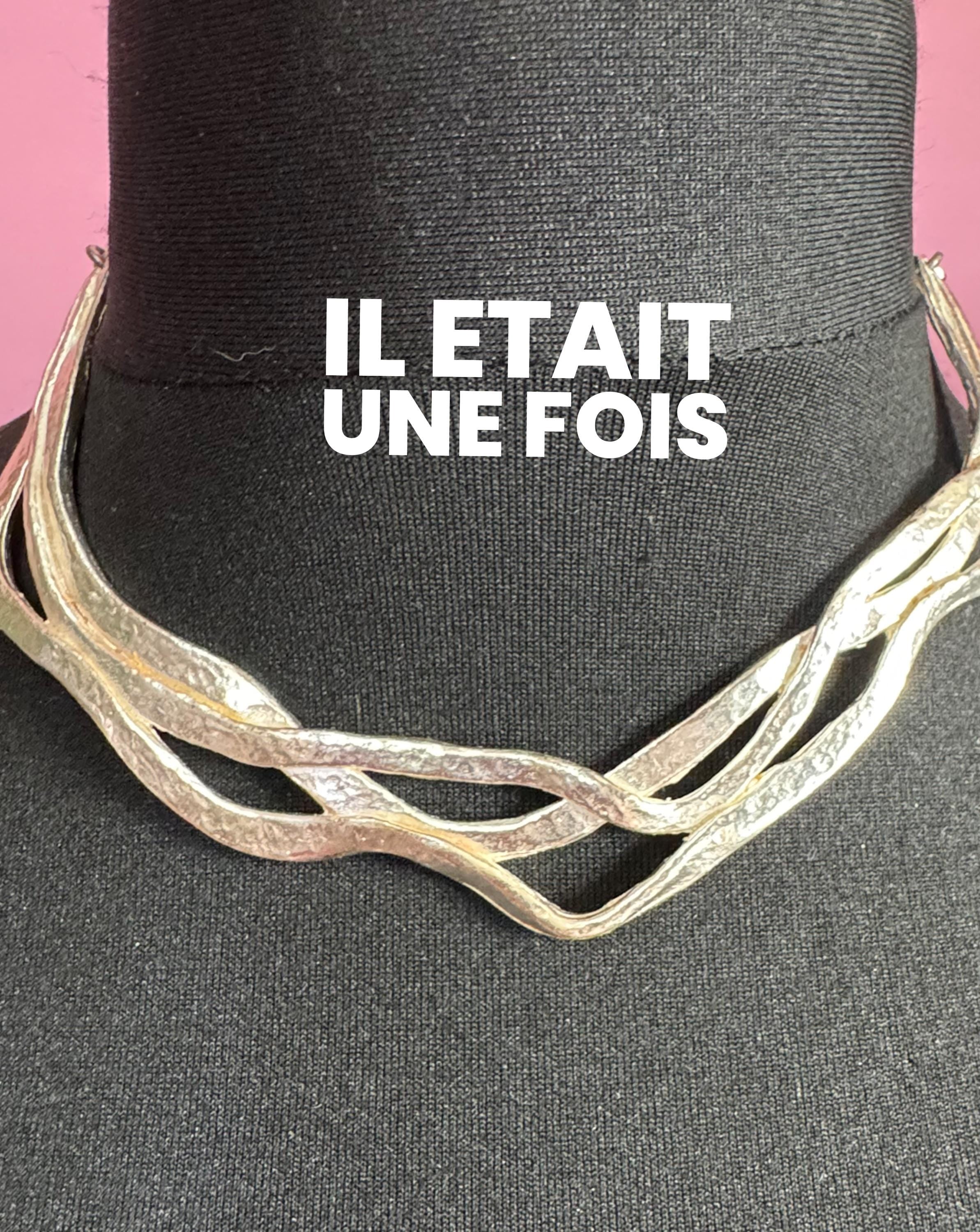 Signed Il Etait Une Fois Matte silver tone designer modernist 1980s Vintage choker collar necklace