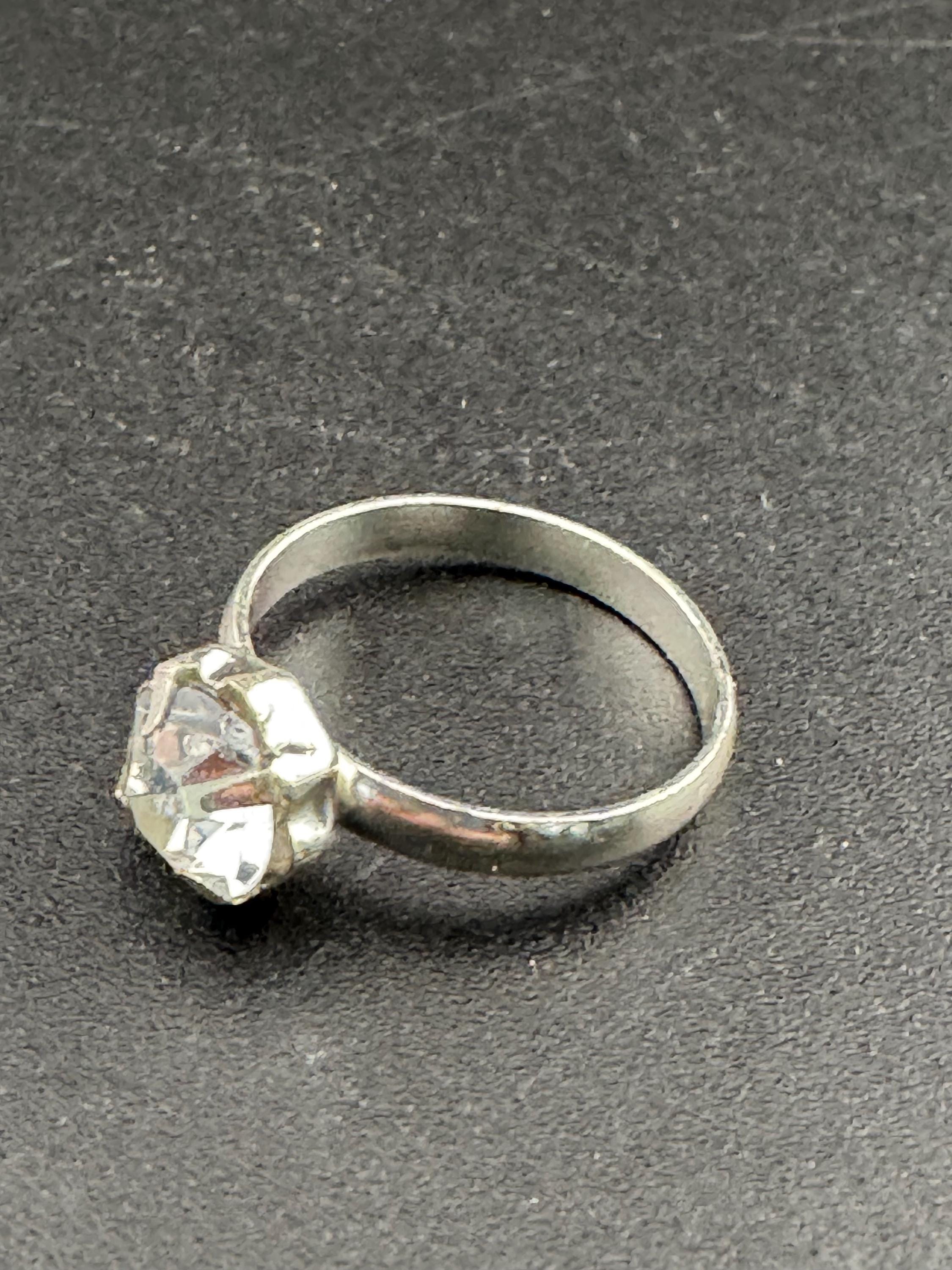 Vintage solitaire engagement ring cake decoration topper silver tone metal
