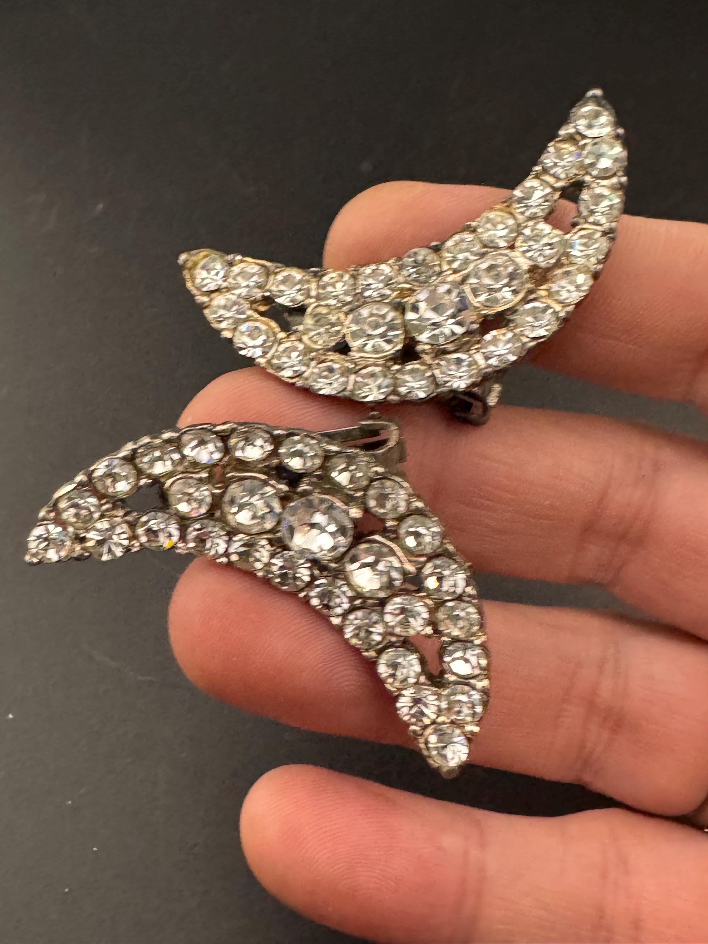 Oversized vintage silver tone large crescent moon diamanté clip on earrings