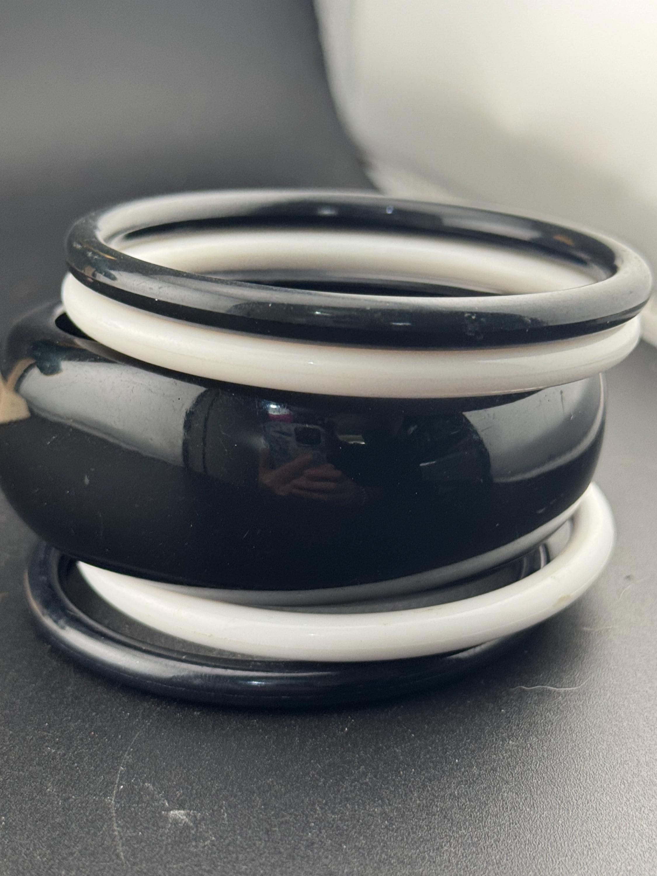Vintage stack of black and white Chunky stylish plastic bangles retro acrylic bracelets