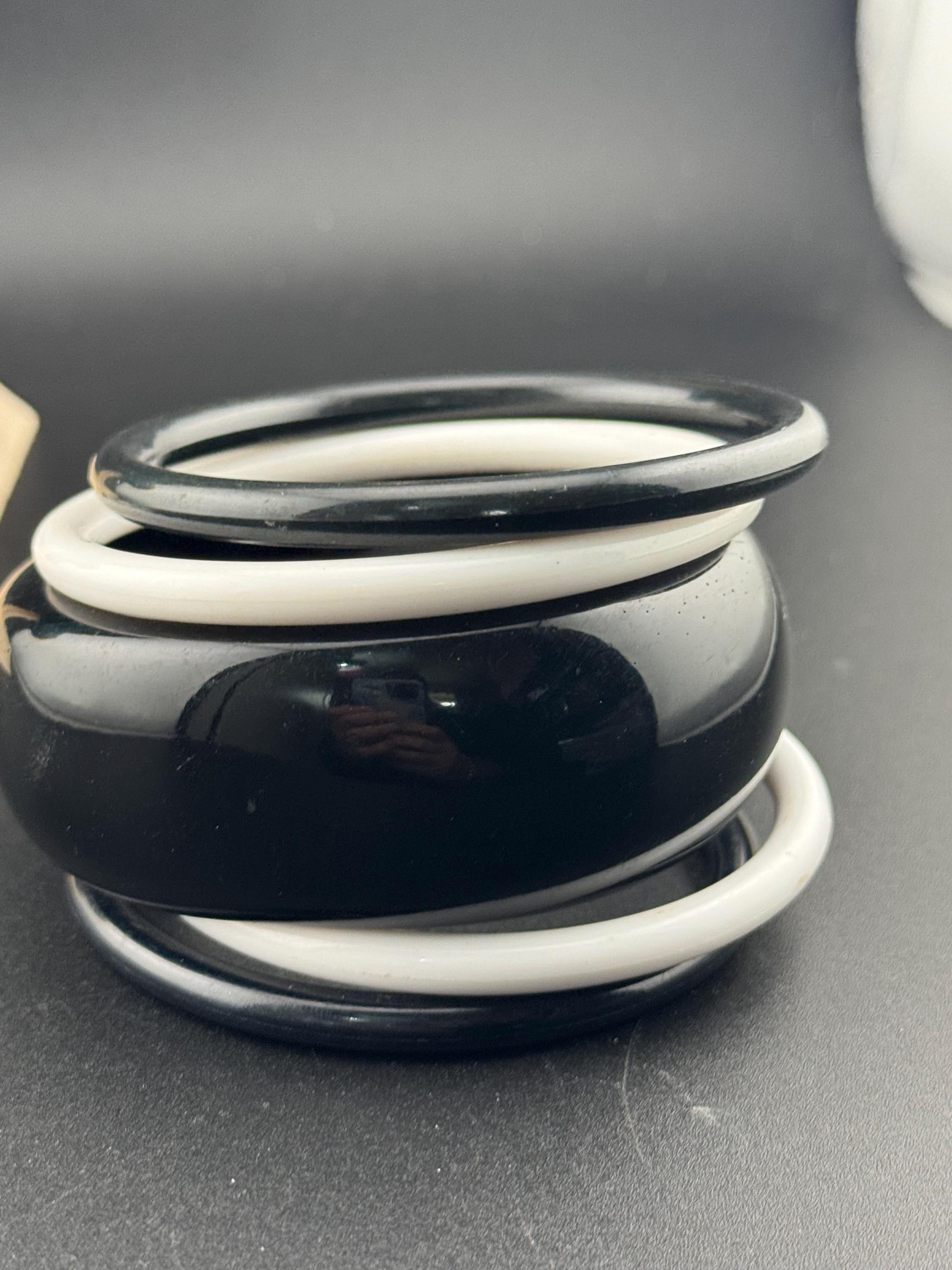 Vintage stack of black and white Chunky stylish plastic bangles retro acrylic bracelets