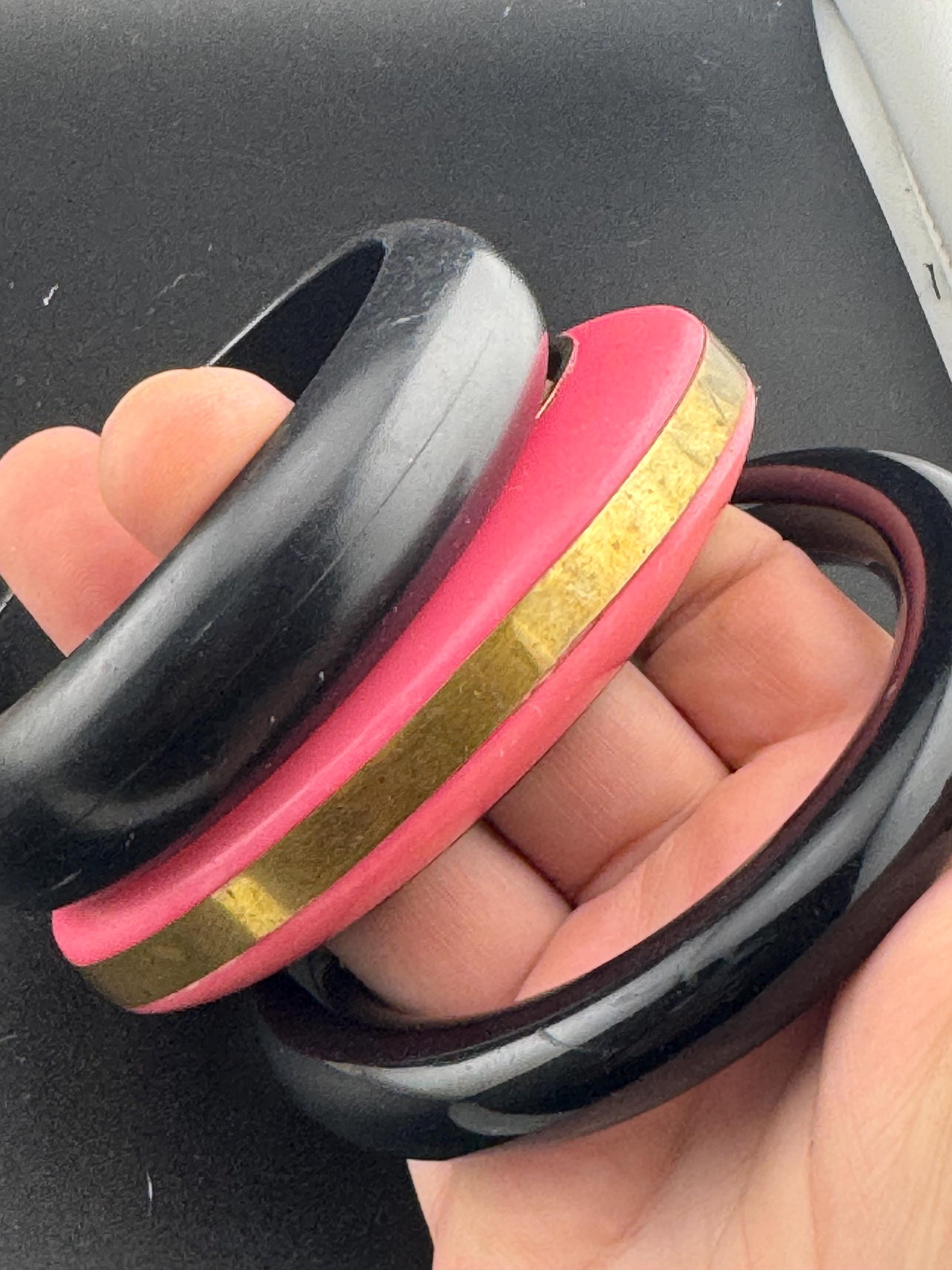 Vintage stack of black and pink Chunky stylish plastic bangles retro acrylic bracelets