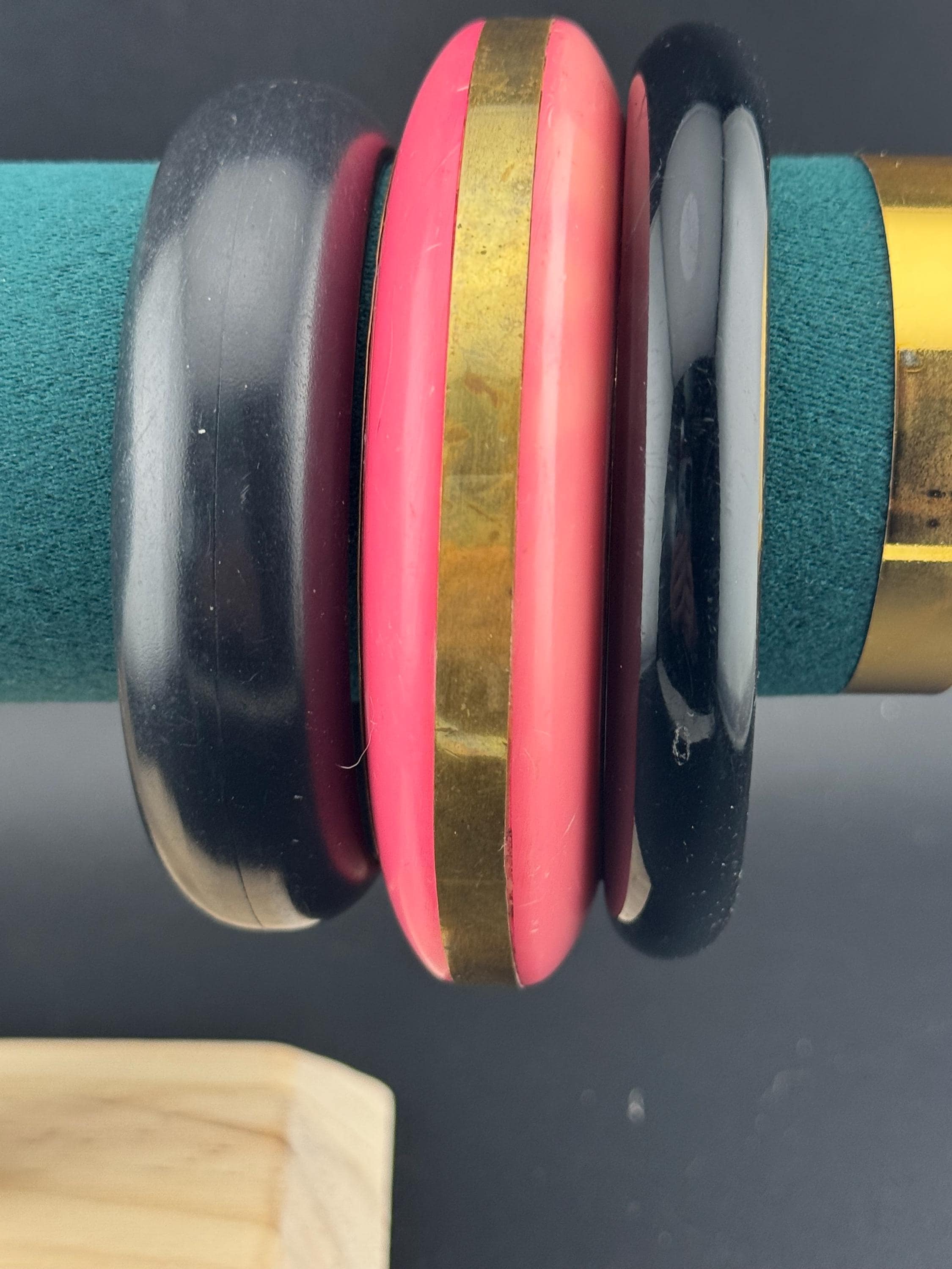 Vintage stack of black and pink Chunky stylish plastic bangles retro acrylic bracelets