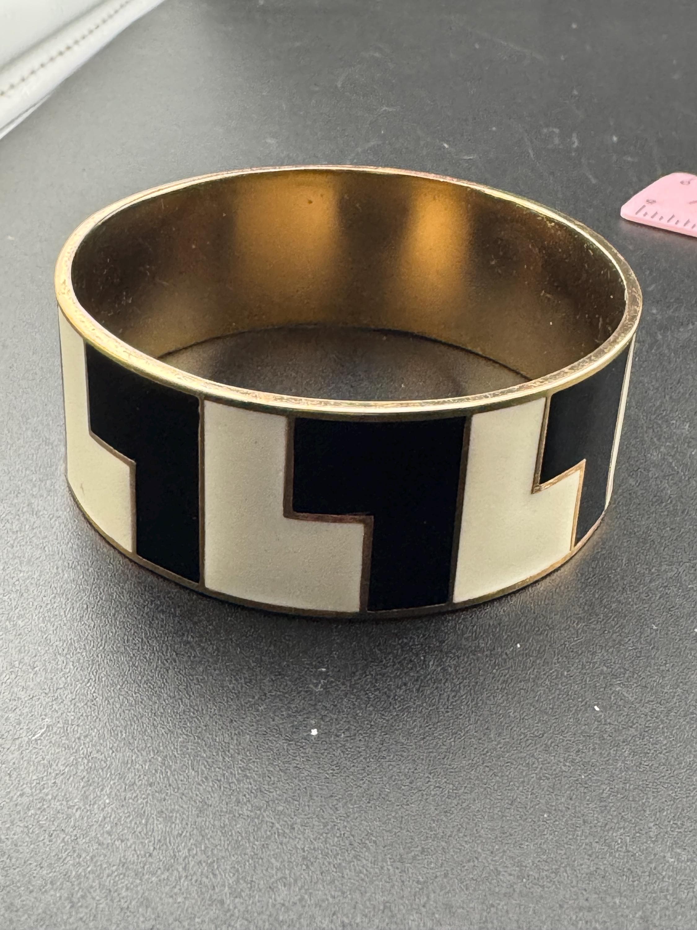 Signed gwen stifani LAMB perfume  gold black and off white enamel  wide bangle bracelet 2.5cm