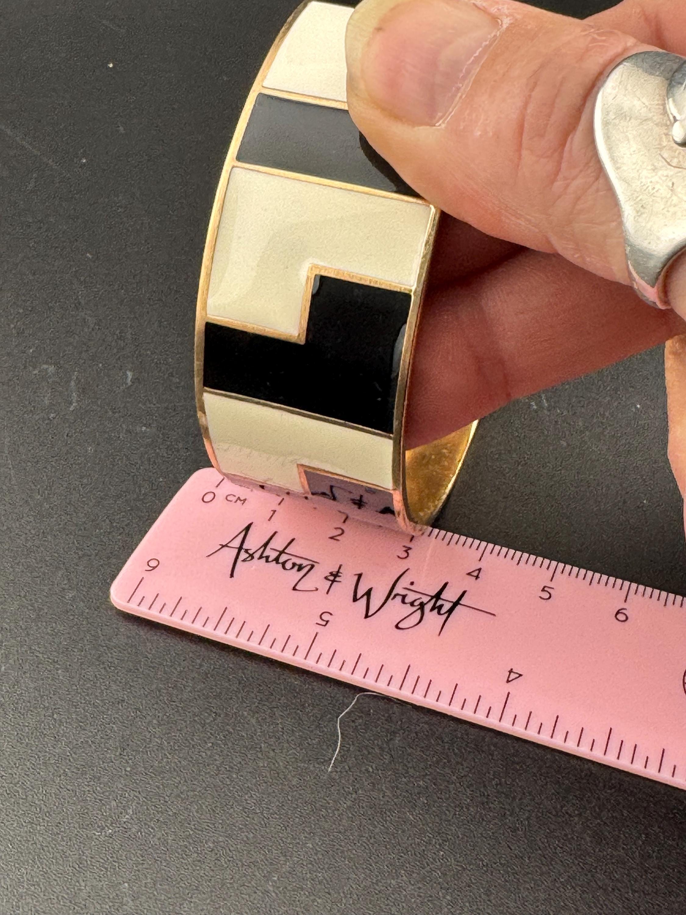 Signed gwen stifani LAMB perfume  gold black and off white enamel  wide bangle bracelet 2.5cm
