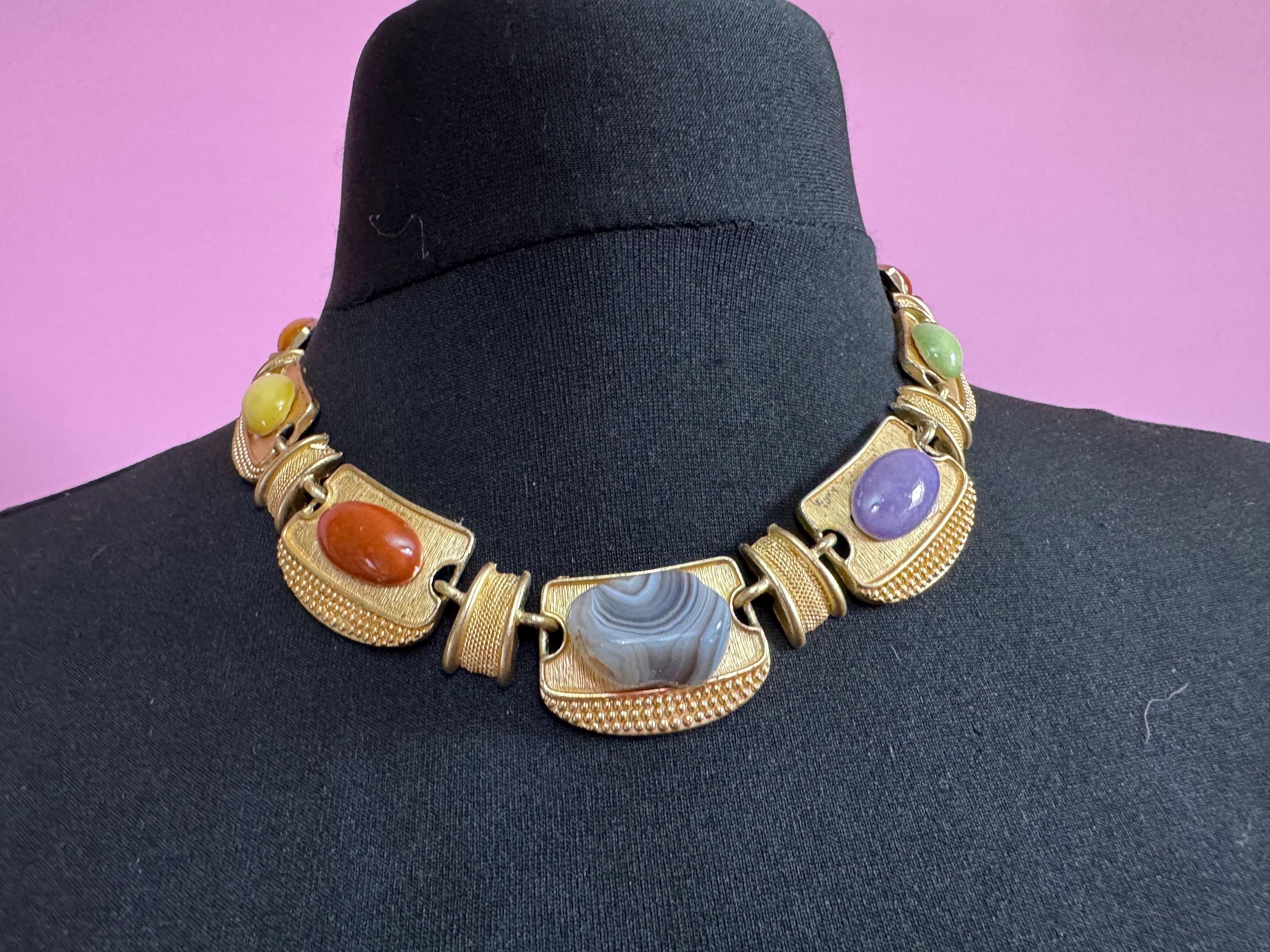 Vintage gemstone cabochon set wide panel link chunky Matt gold tone choker necklace