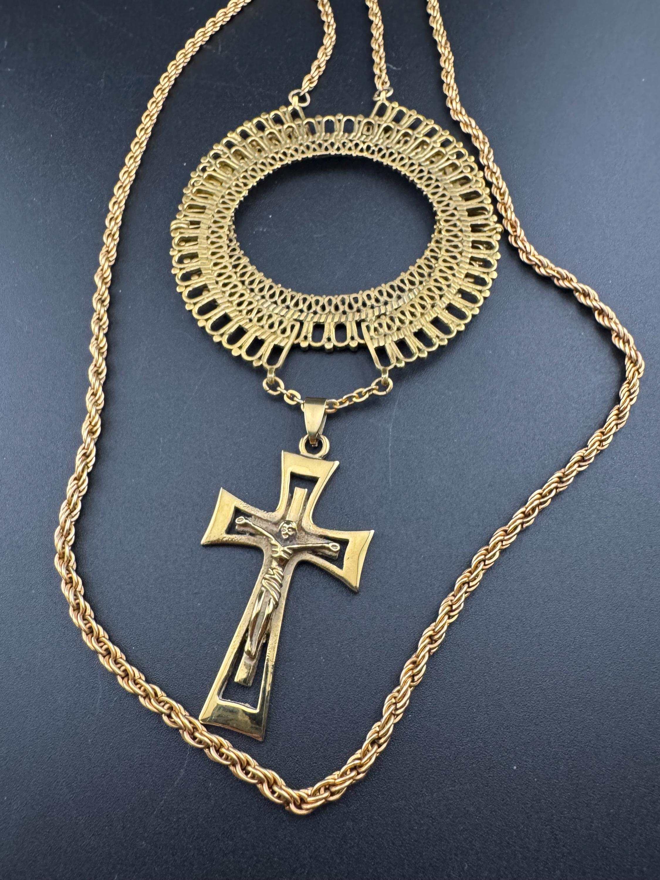 Oversized statement Retro gold tone religious cross  pendant on a 66cm rope chain