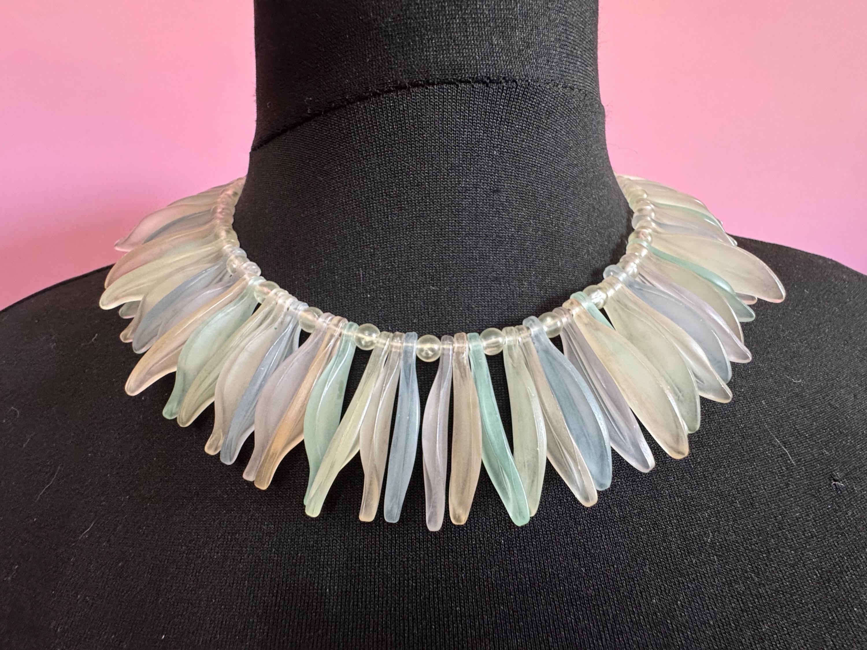Vintage pastel peach blue pink  beaded opaque plastic wide leaf choker necklace