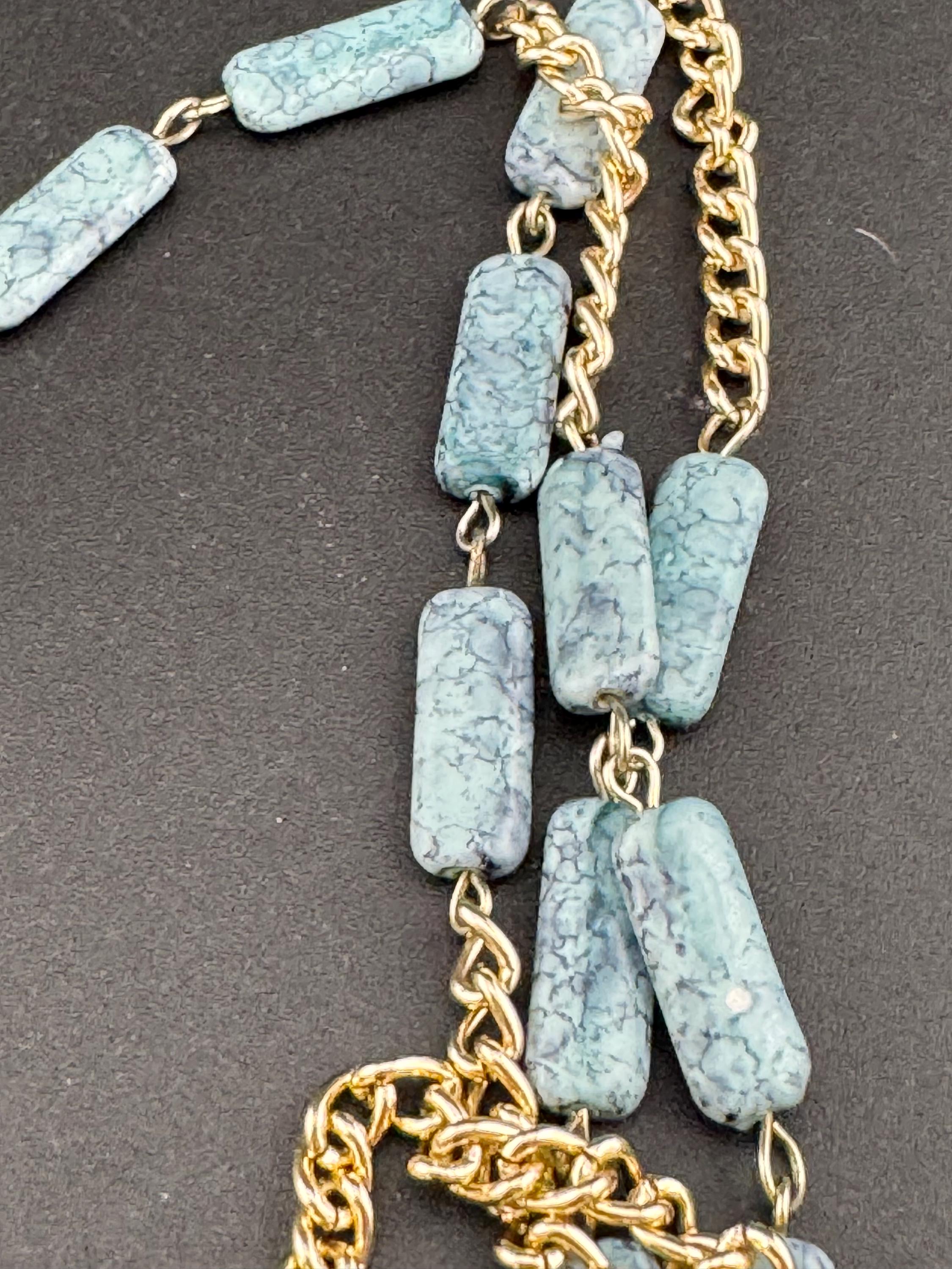 Vintage gold tone chain link bright blue green marbled plastic medallion pendant necklace 60s