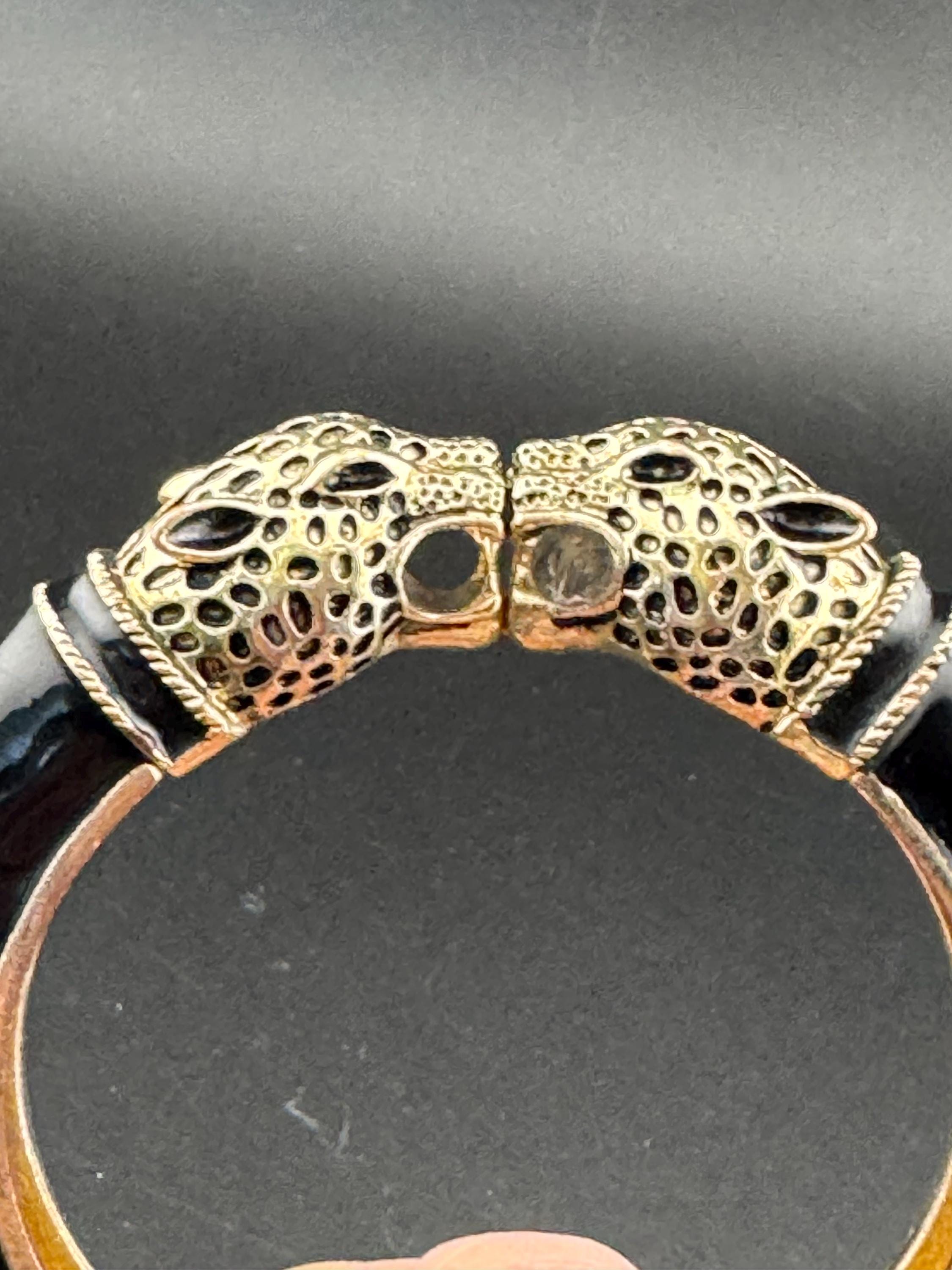 Vintage black enamel BIG CAT detailed gold tone clamper bangle bracelet tiger panther