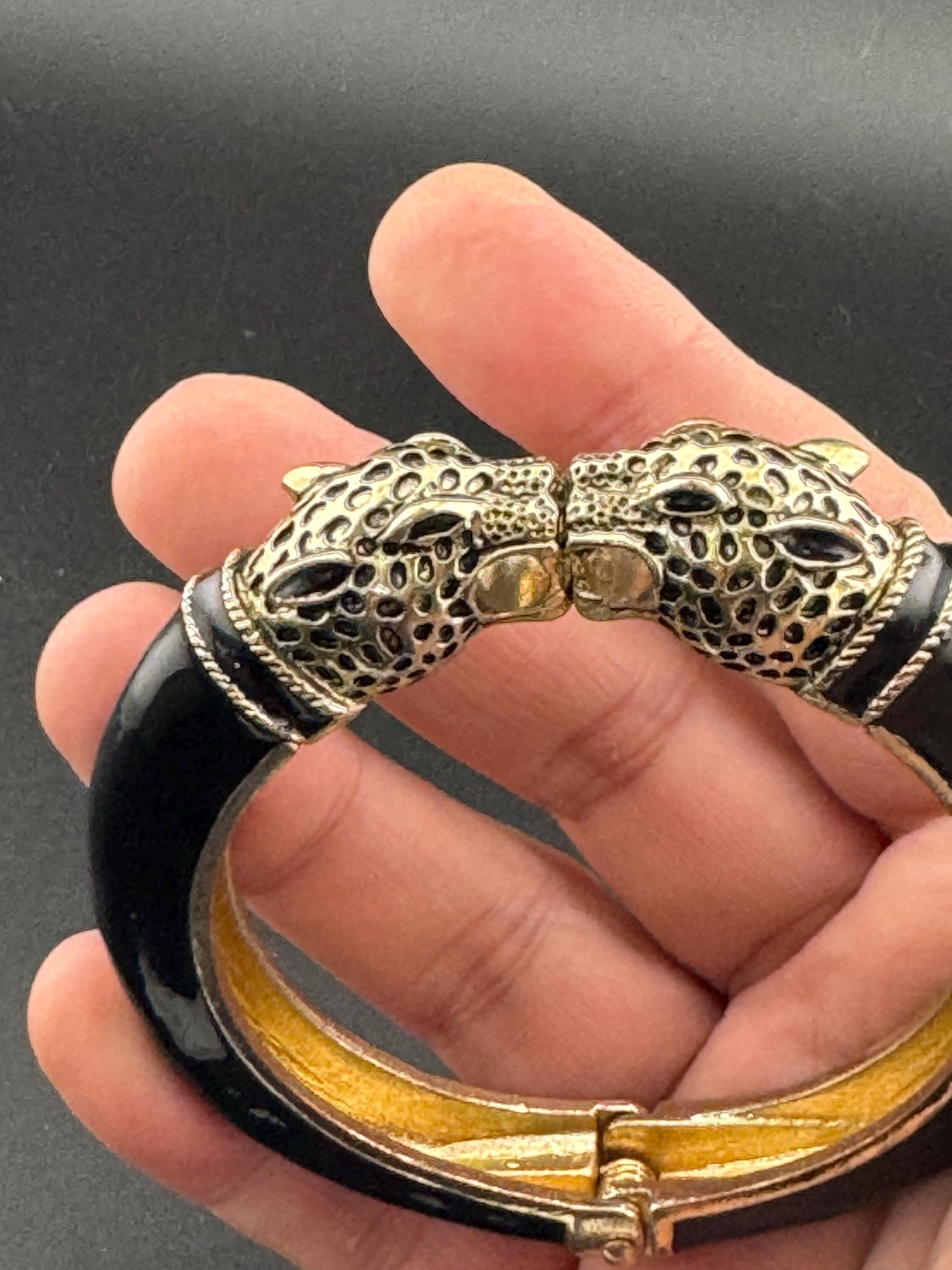 Vintage black enamel BIG CAT detailed gold tone clamper bangle bracelet tiger panther