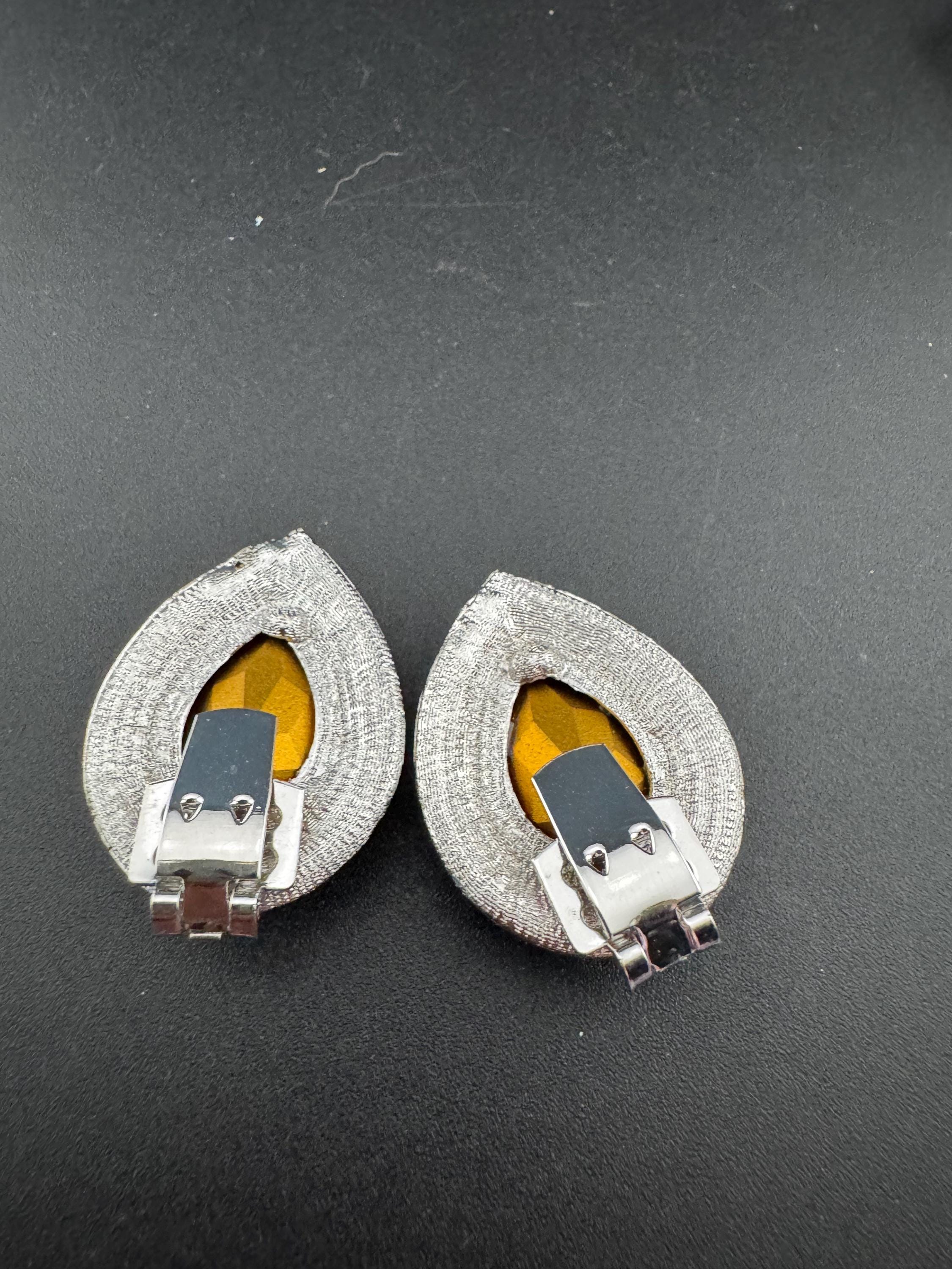 French Bluette Pair of vintage teardrop shoe Clips made with vintage clear Swarovski Crystal, Art Deco Style