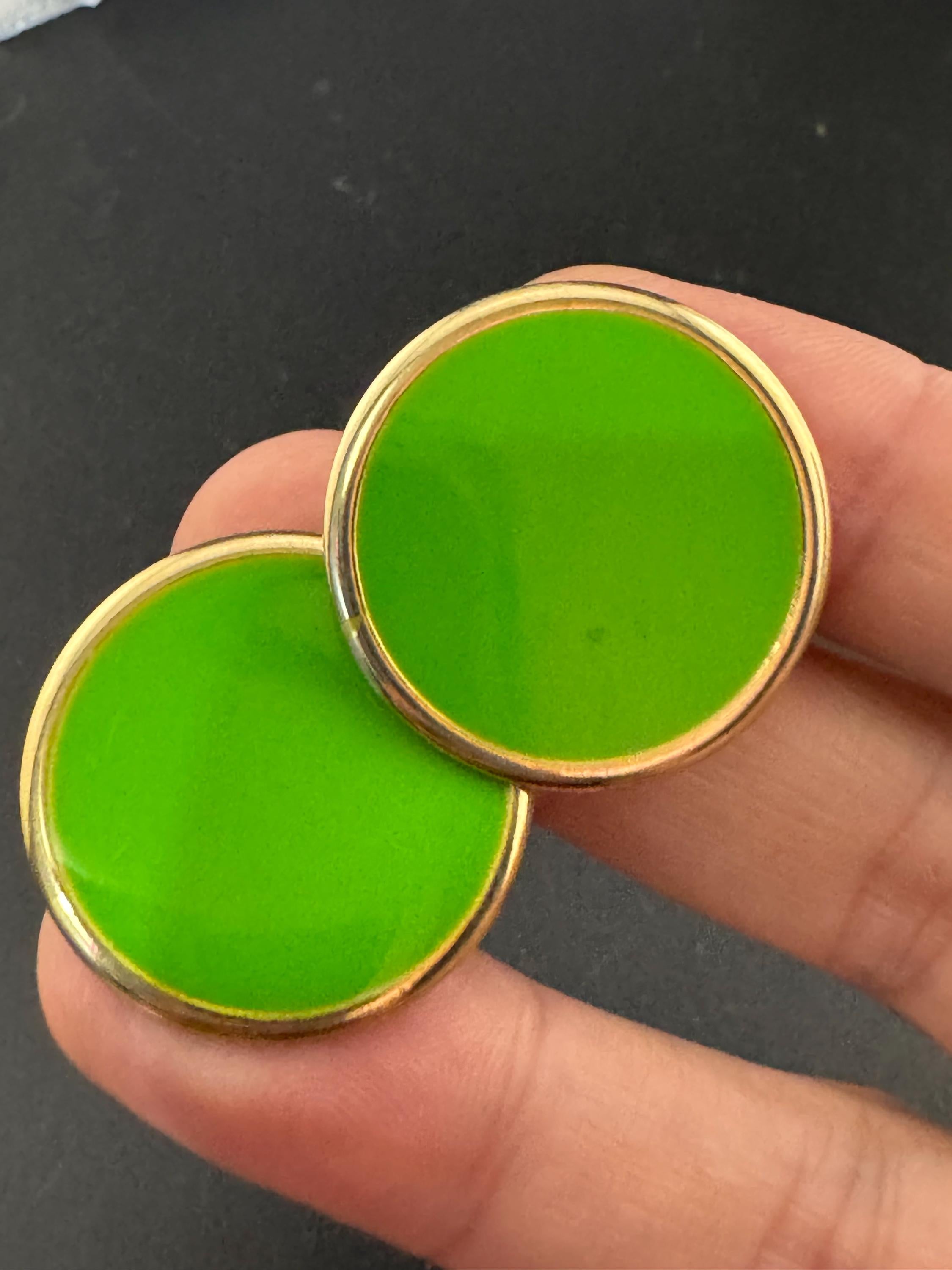 Gold tone green enamel round flat disc stud earrings for pierced ears Vintage