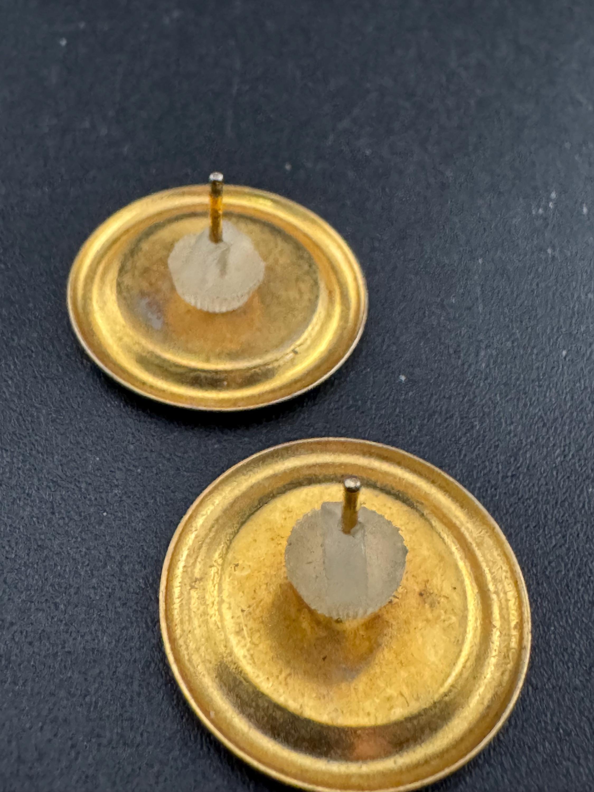 Vintage 80s yellow enamel gold tone round button disc stud earrings for pierced ears