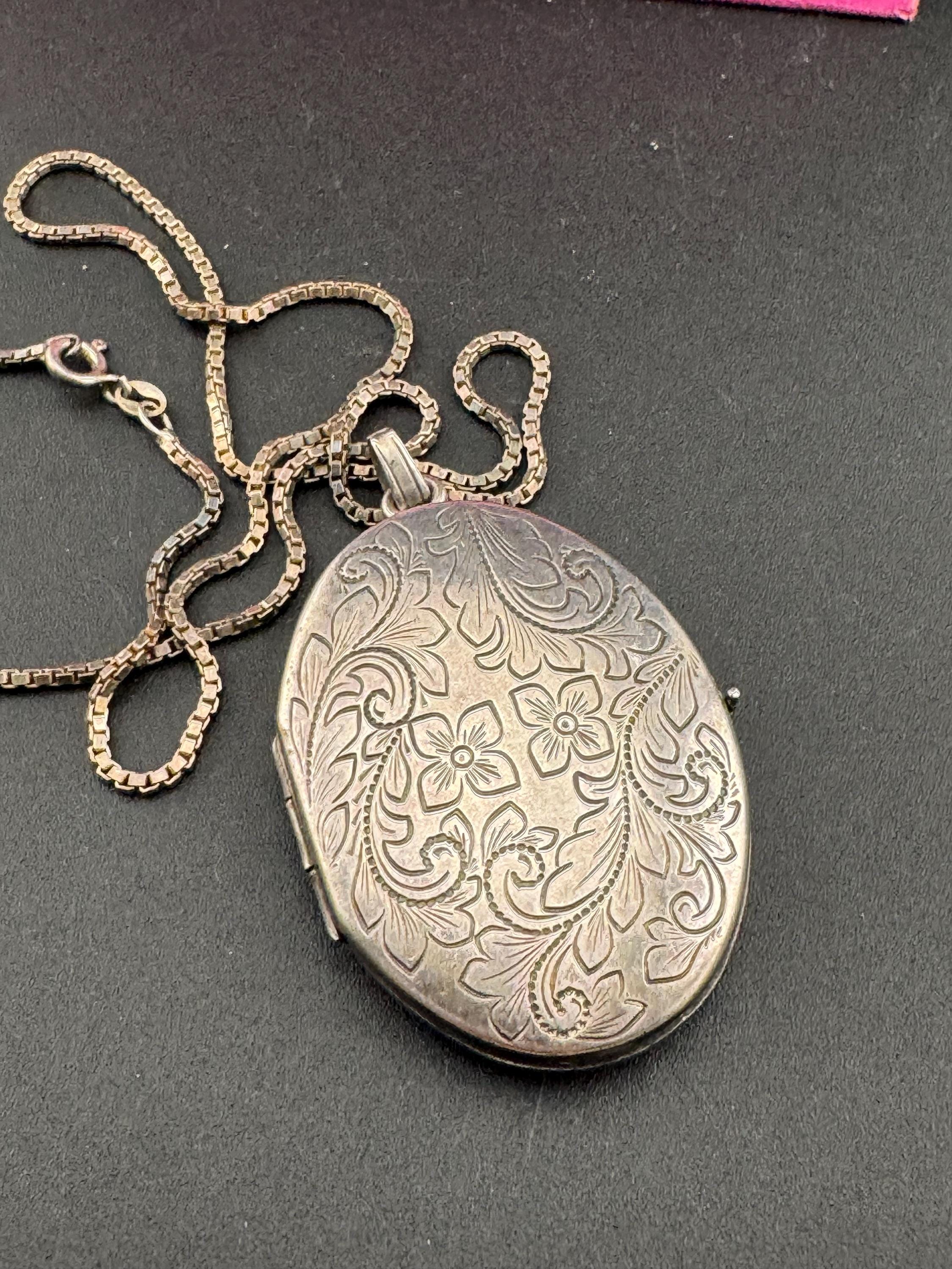 Vintage extra large weighty photo Locket with engraved floral design, memorial keepsake stamped 925 on a silver chain