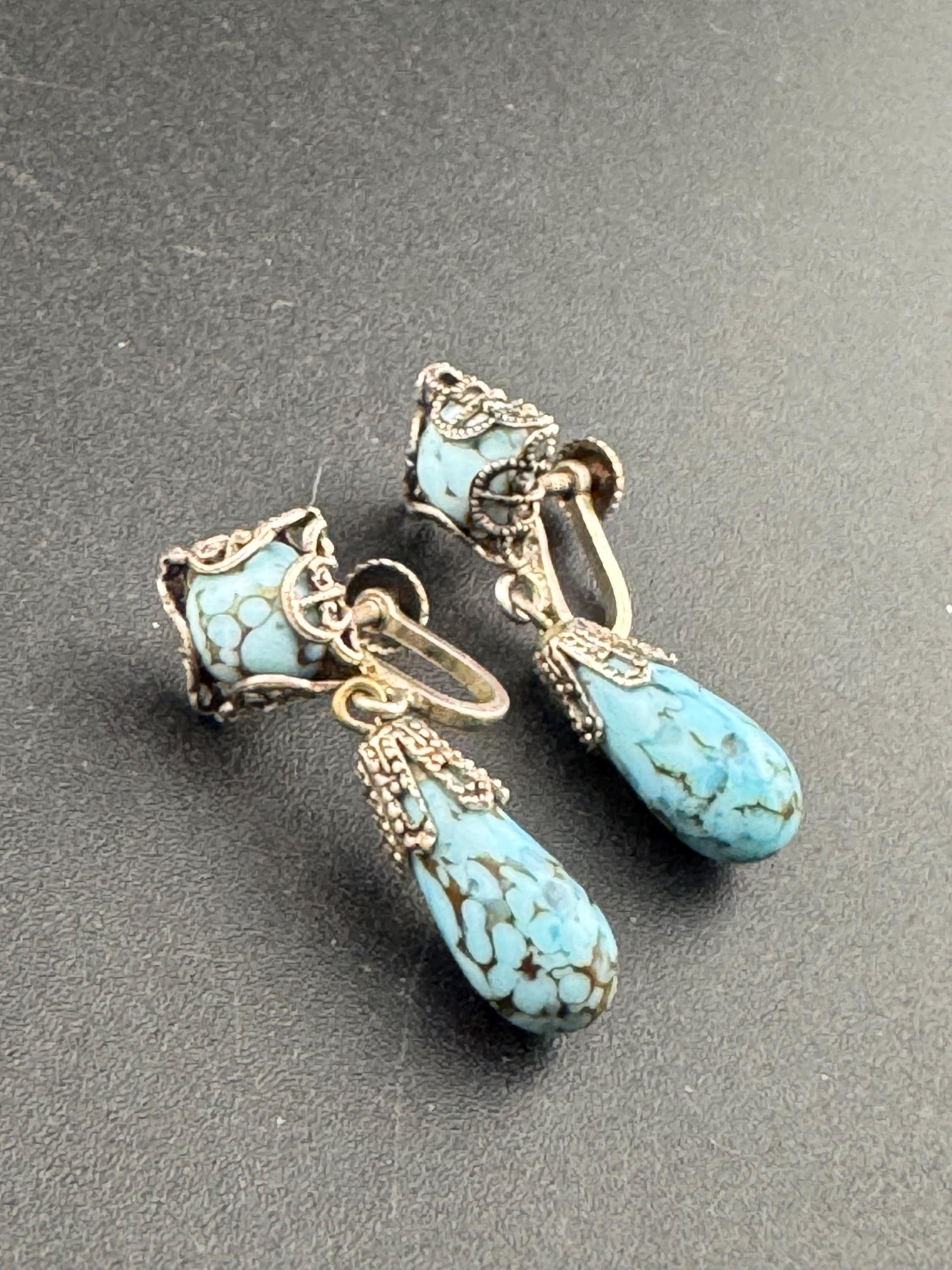 Vintage Czech turquoise beaded silver Tone Filigree metal with agate gemstones, screw back clip on earrings