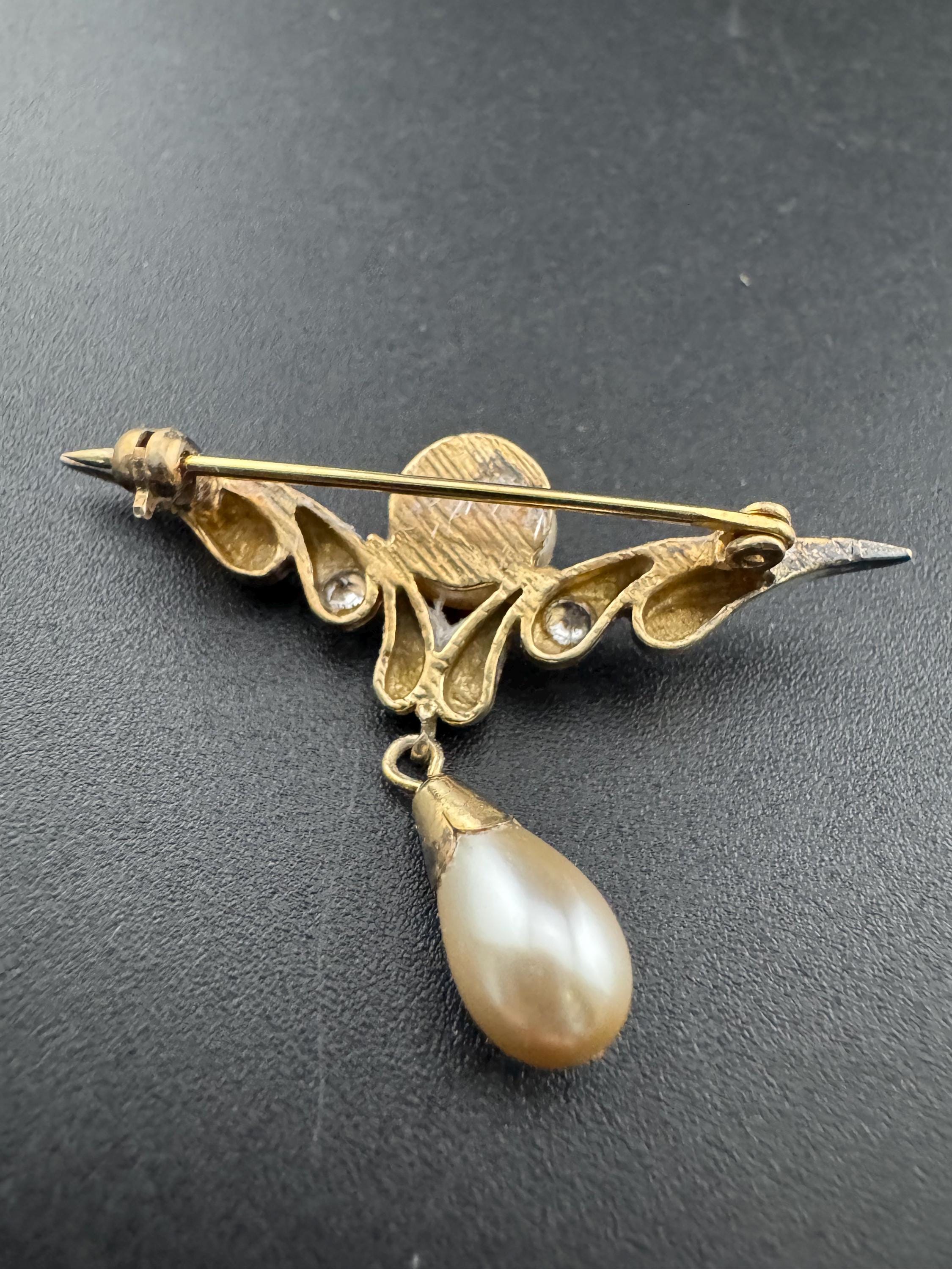 Vintage sweet silver gilt 925 gold plated rhinestone set faux pearl dropper brooch pin, sterling
